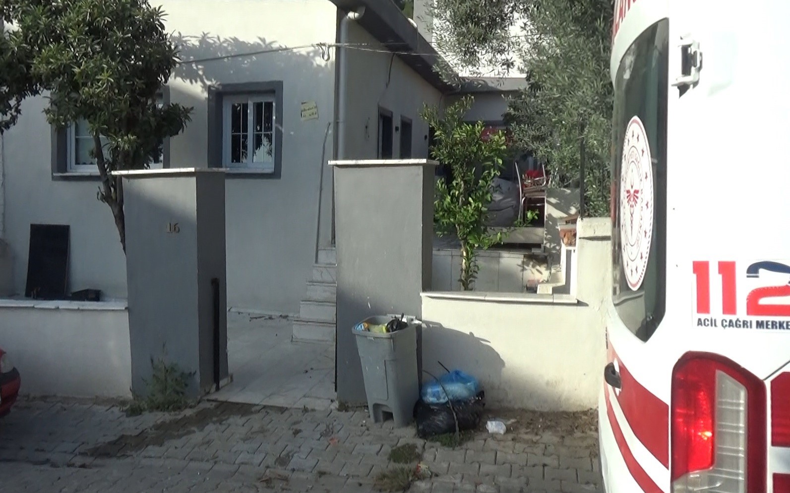 Balkondan Dustugu Sanildi Fenalastigi Ortaya Cikti 4Fb8F74Cf99F8Ccd69D37E8736C31867