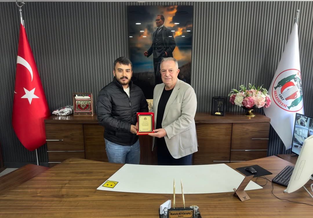 Baskan Buyukyapici Incir Yarismasinda Derece Elde Eden Ureticileri Odullendirdi 605897 Df444Dc80783C02C35486Bfdb465A942
