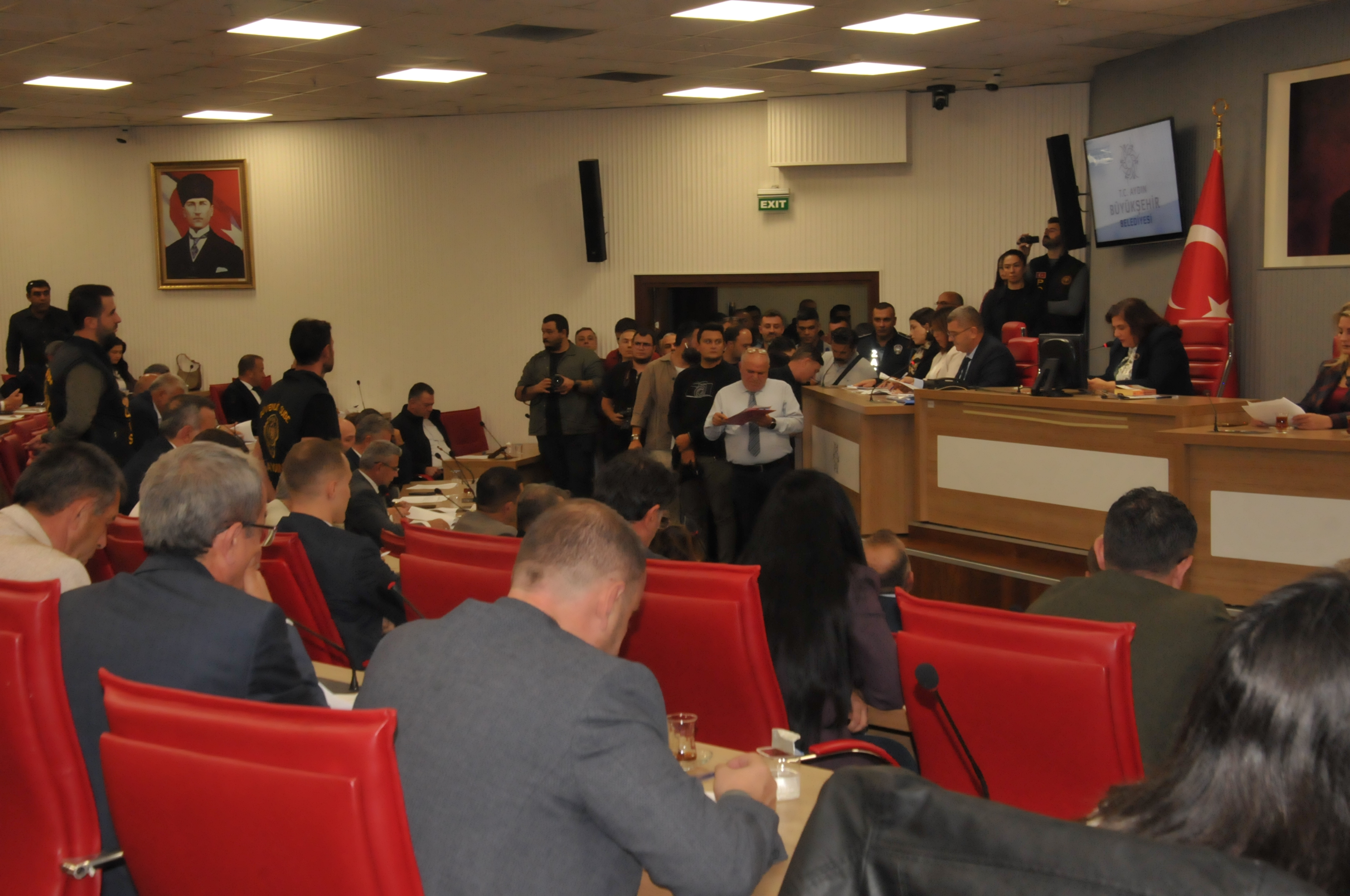 Baskan Cerciogluna 11 Milyar Liralik Borclanma Yetkisi 606766 42A5D703626F411Ff93A3983A8D678E1