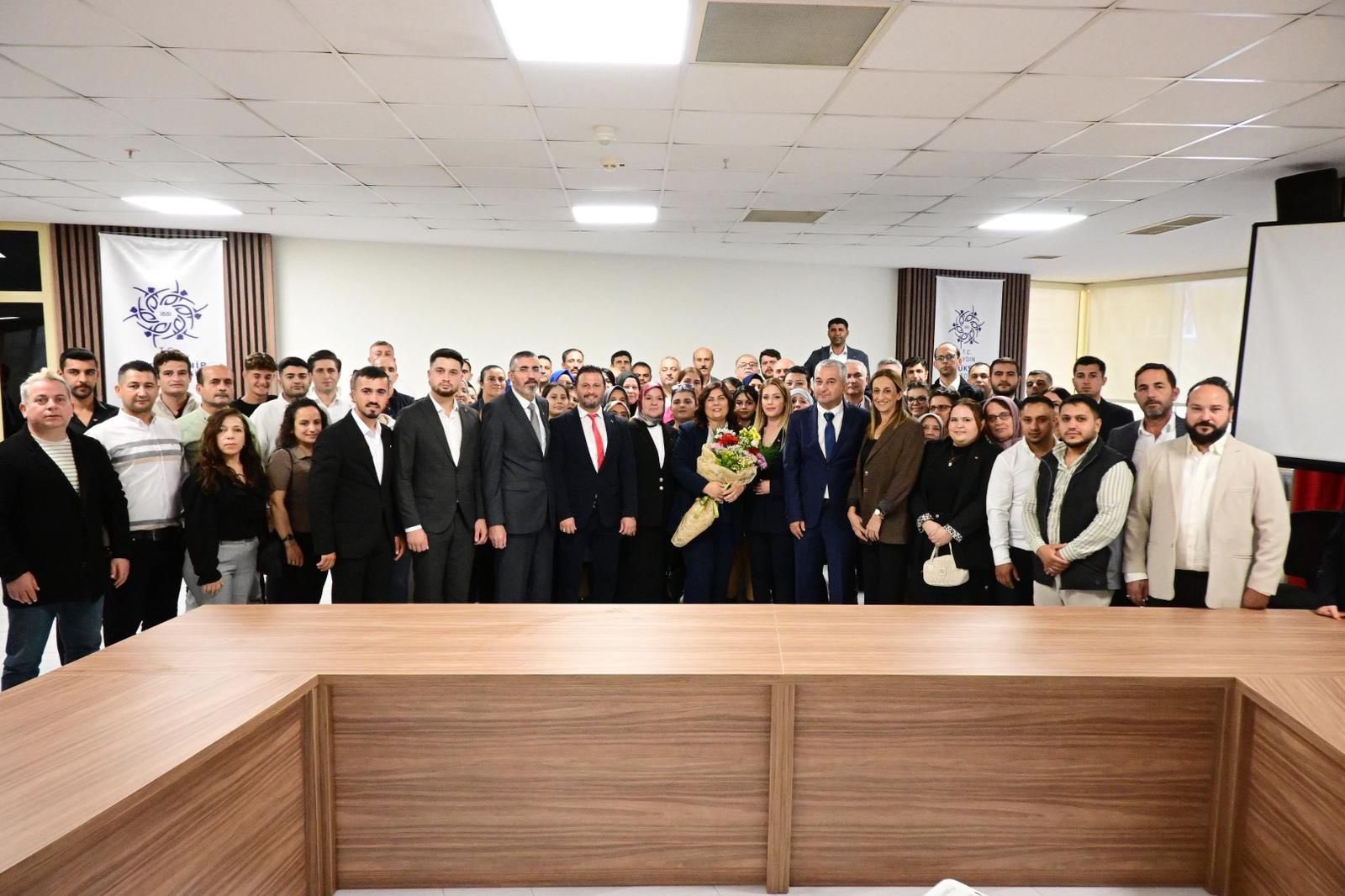 Baskan Demir Desteklerini Aldik 609955 Ca9B312F7F43C3A8Ed653A209479Ac5A