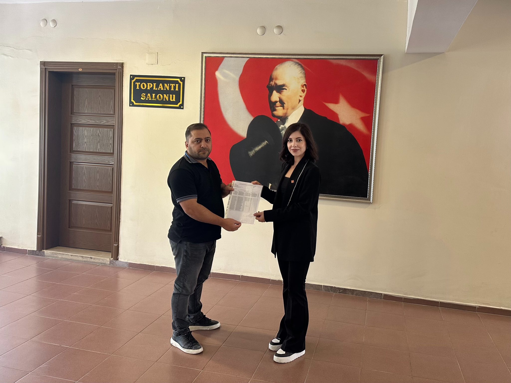 Baskan Okmen Mazbatasini Aldi Birlikte Calisacagiz Birlikte Kazanacagiz 605143 247D016Dd6140Ff78C38B0Fc7Fb141Db