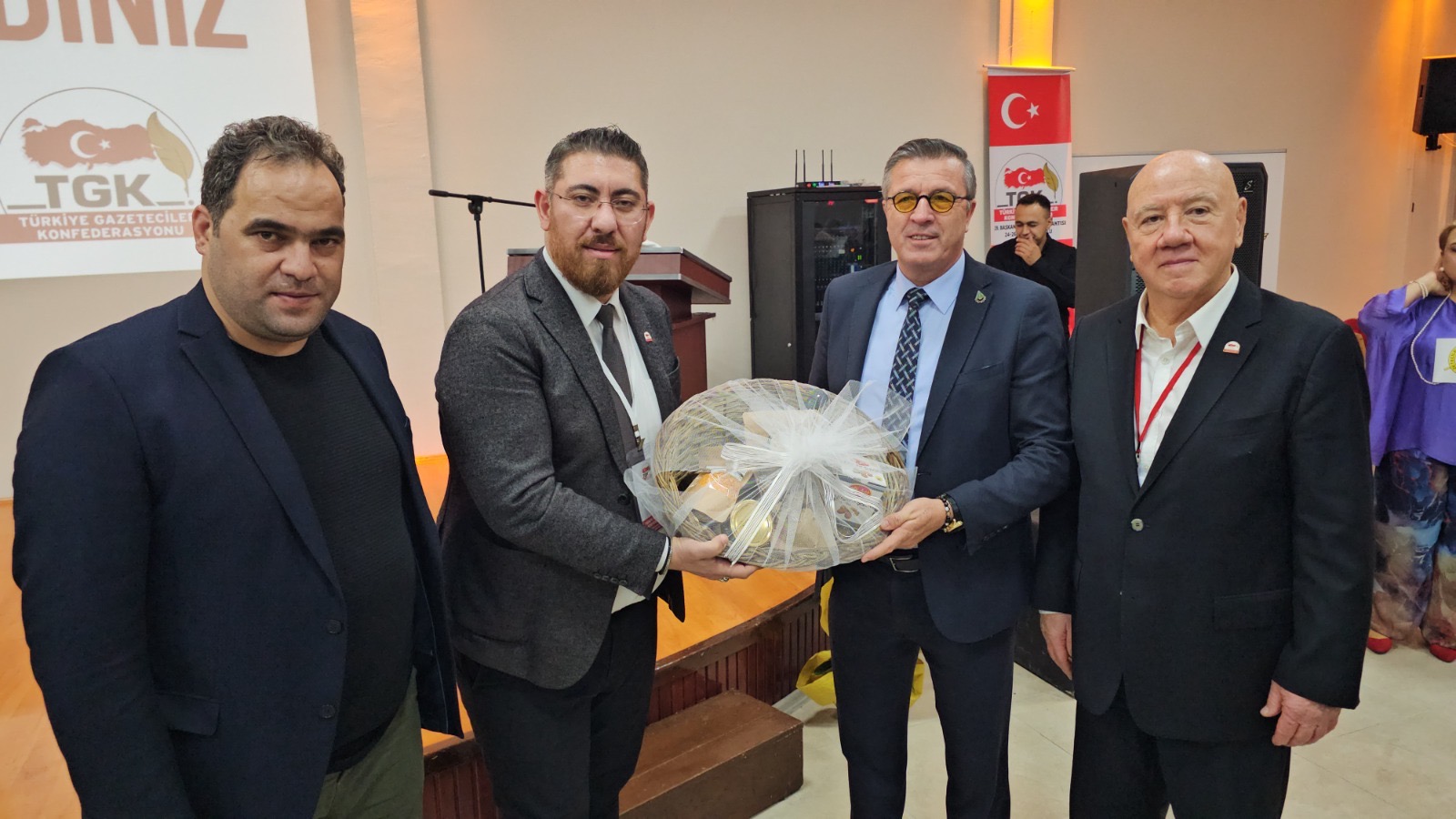 Boluda Aydin Ruzgari Esti 609478 140Fb6598276C9E82Dce5949C7003399