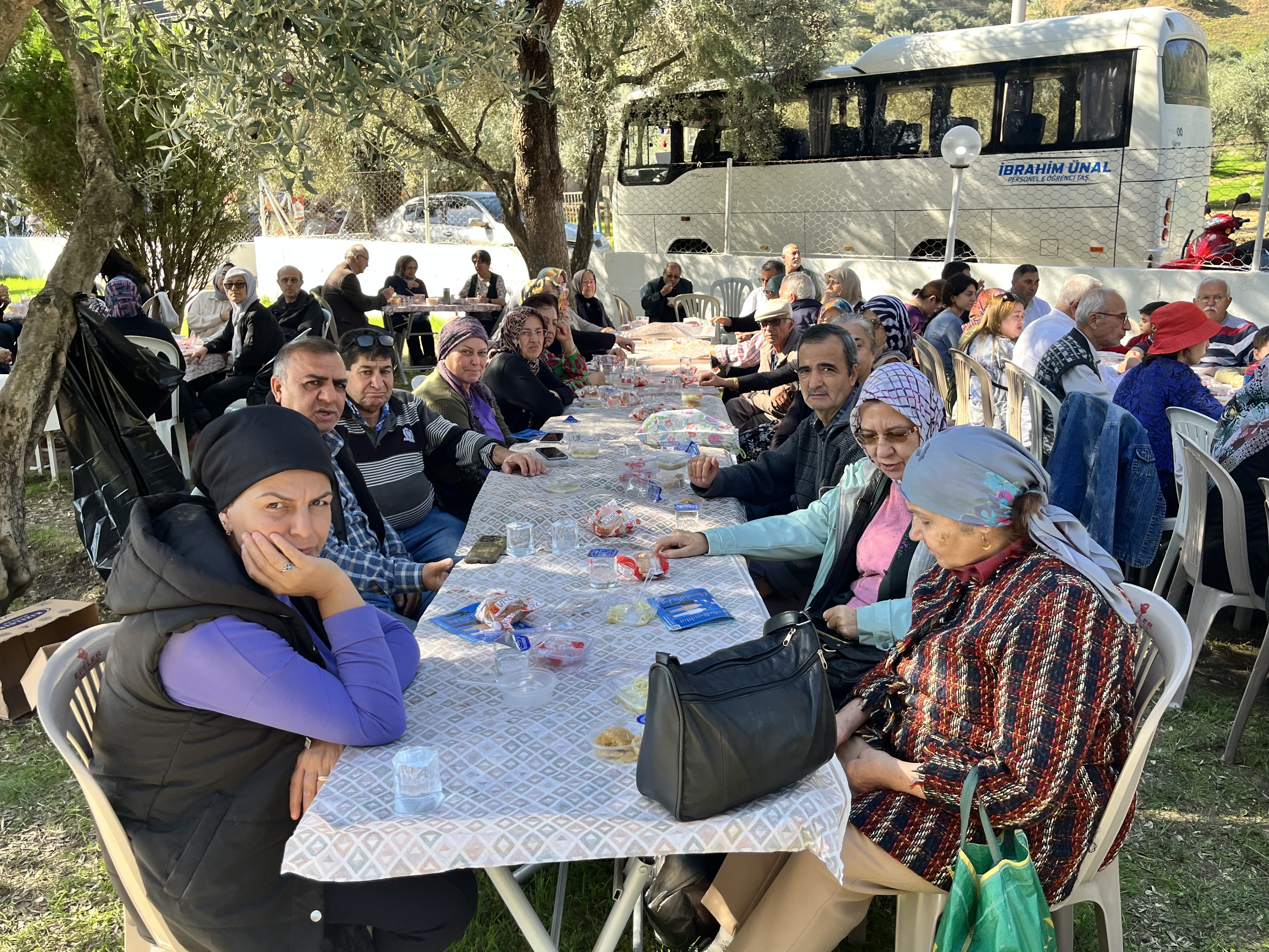 Cayyuzu Sehitleri Dualarla Anildi Eller Semaya Sehitler Icin Kalkti 609612 9E2878C1531D7D81C49E4C4670015A41