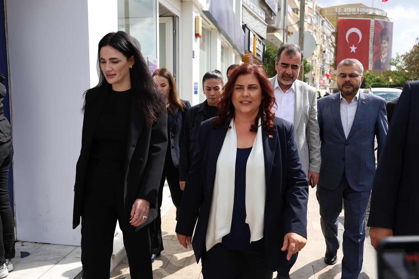 Cercioglundan Ak Parti Rozetiyle Ilk Esnaf Ziyareti 604155 B1Bdd954D8A567D635Ef5178D7F7C982