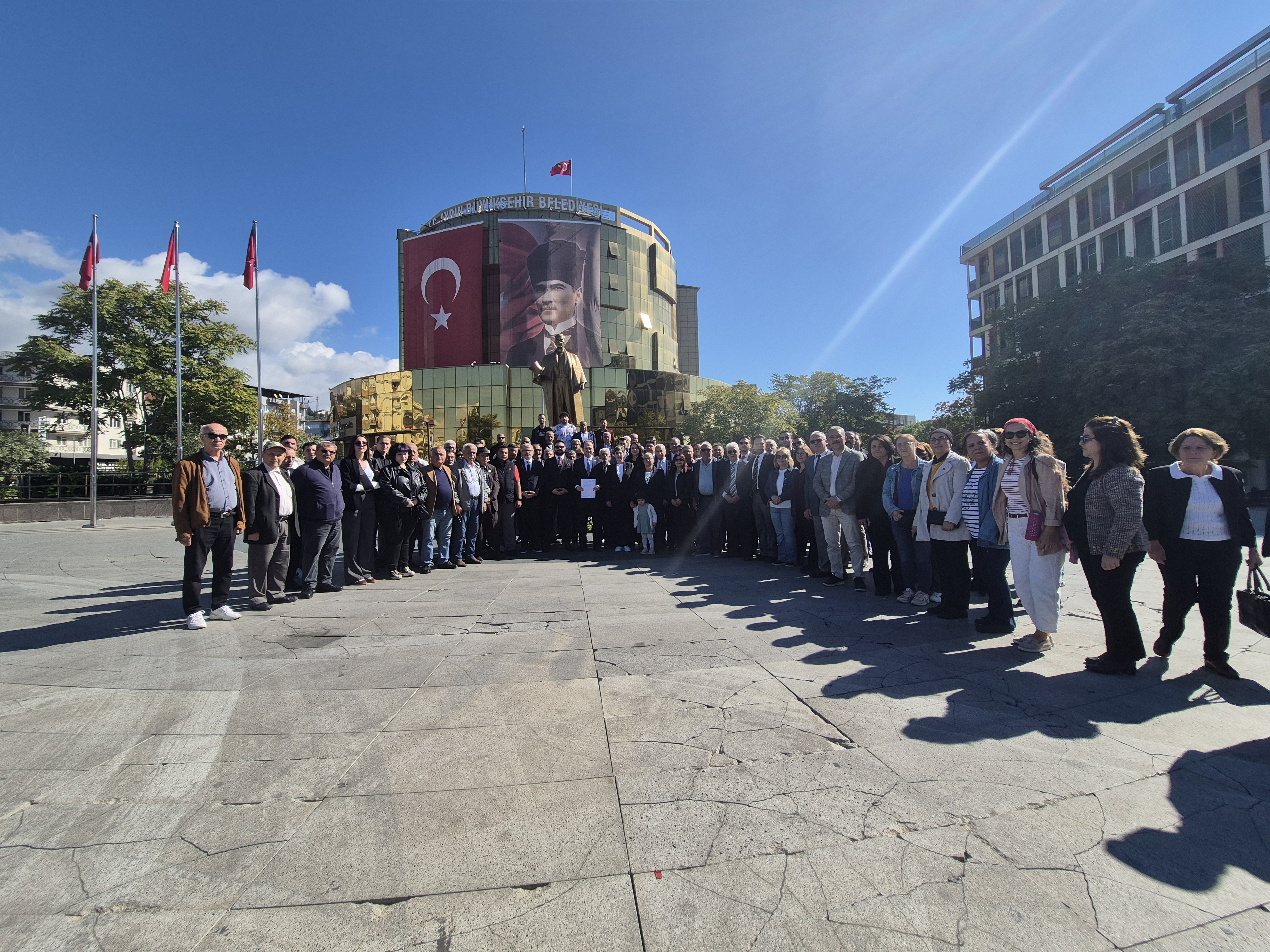 Chpde Yeni Baskan Ercetin Mazbatasini Aldi 605339 E386Fed74Cc60B06Dacda8F05F099991