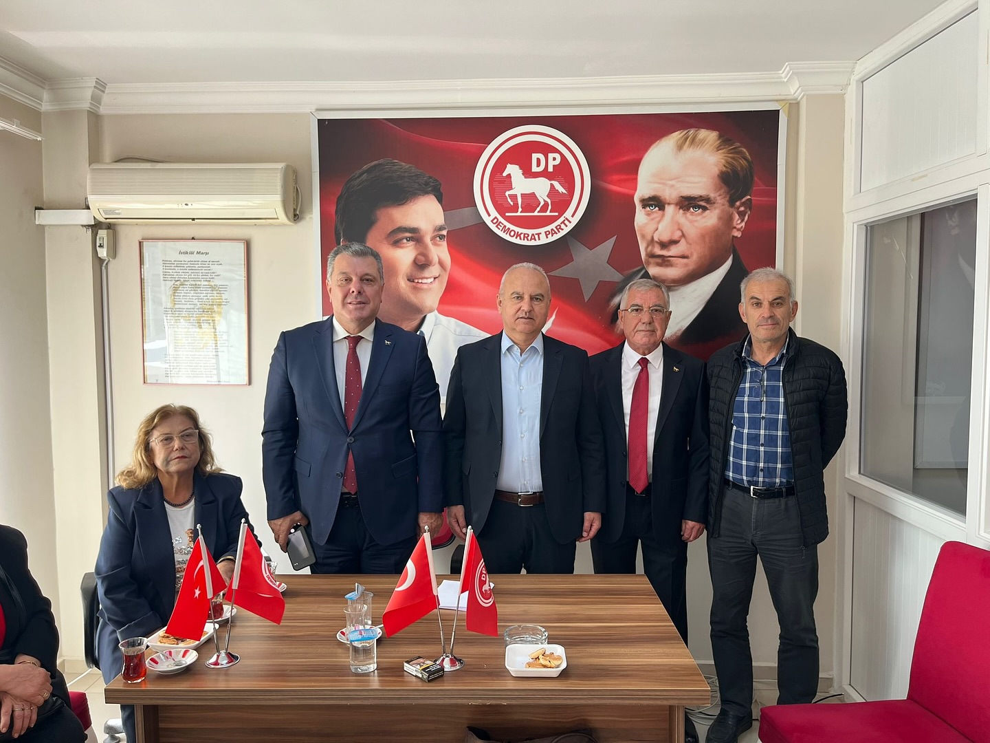 Chpli Baskan Kivraktan Ornek Davranis Demokrat Partilileri Yalniz Birakmadi 610716 49Fbda9D859E9Bb645Dc9B0B91C74202