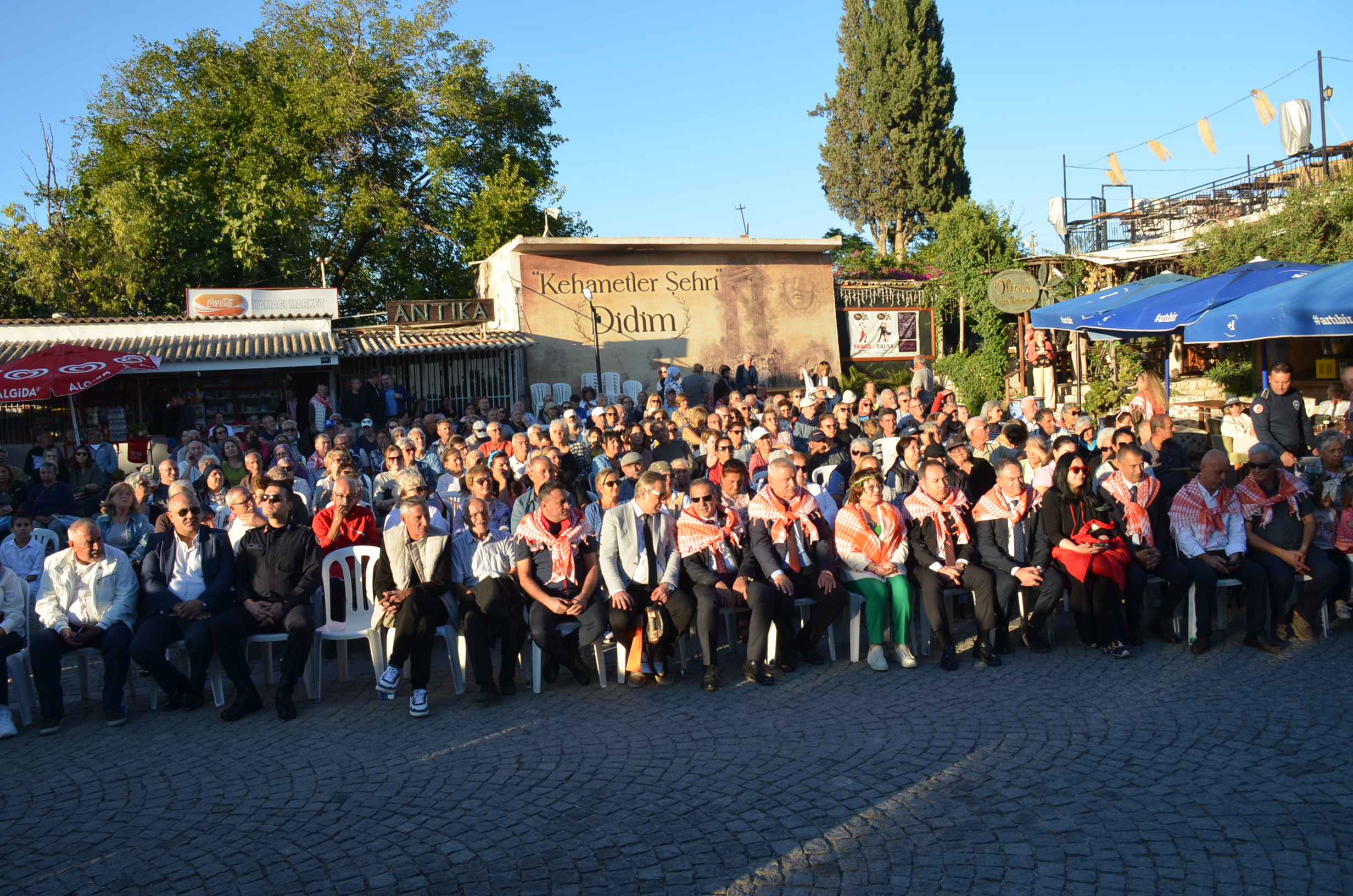 Didim 7 Zeytin Festivali Renkli Goruntulerle Basladi 605885 65B543D57Ecbb7D9125Ca9F26114544F