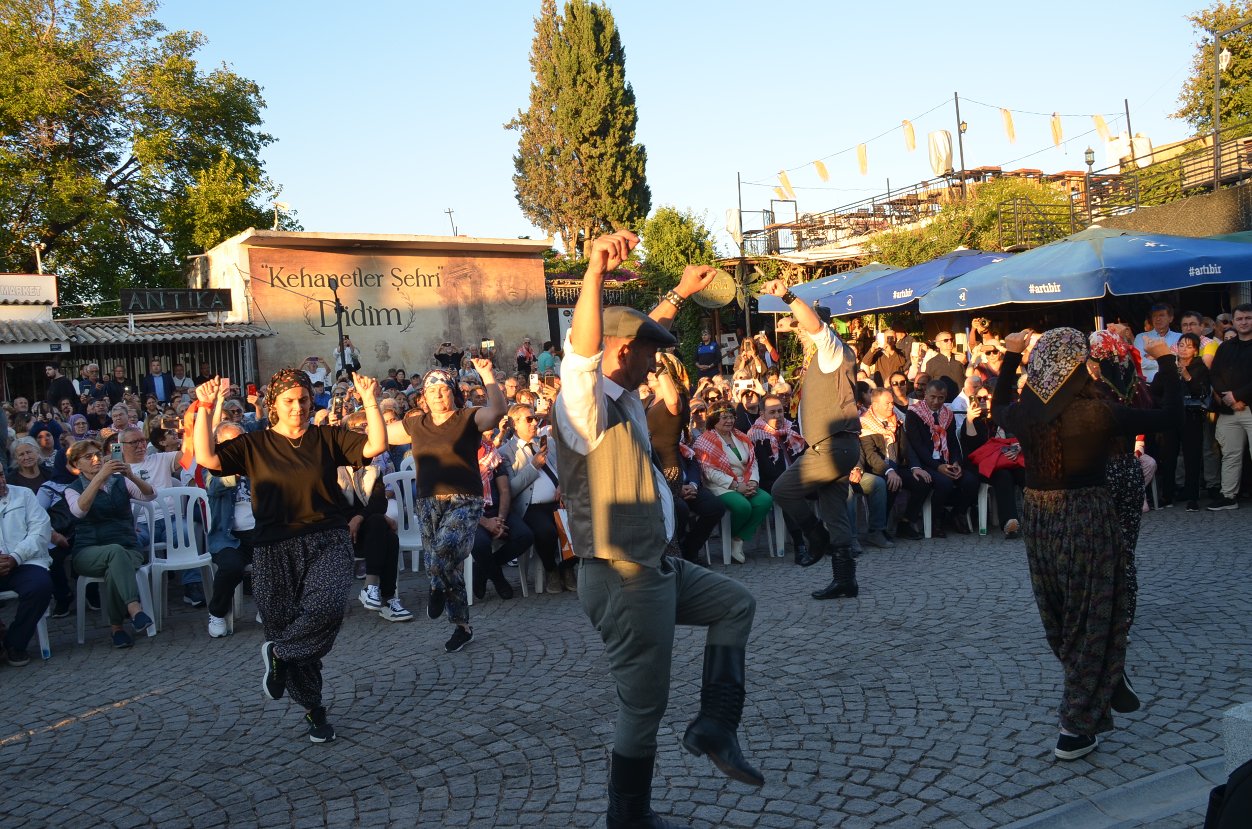 Didim 7 Zeytin Festivali Renkli Goruntulerle Basladi 605885 Af7Bff55Ef4D31B0751Fde2Bc541Bc7B