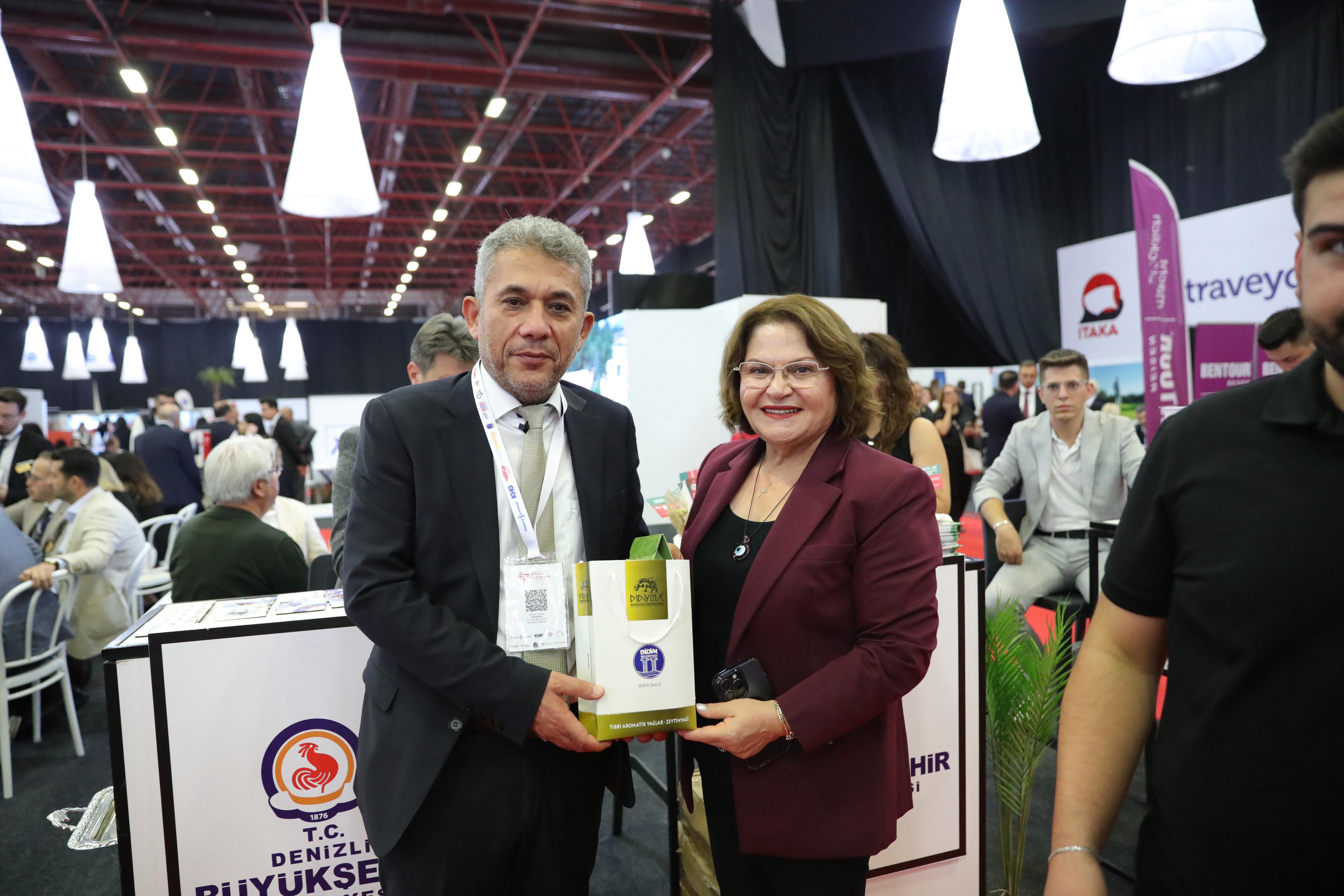 Didim Antalya Turizm Fuarinda Mutlu Dondu 609296 437Fe0Eb3Dfda69020735C4Cf3B2B8Dc