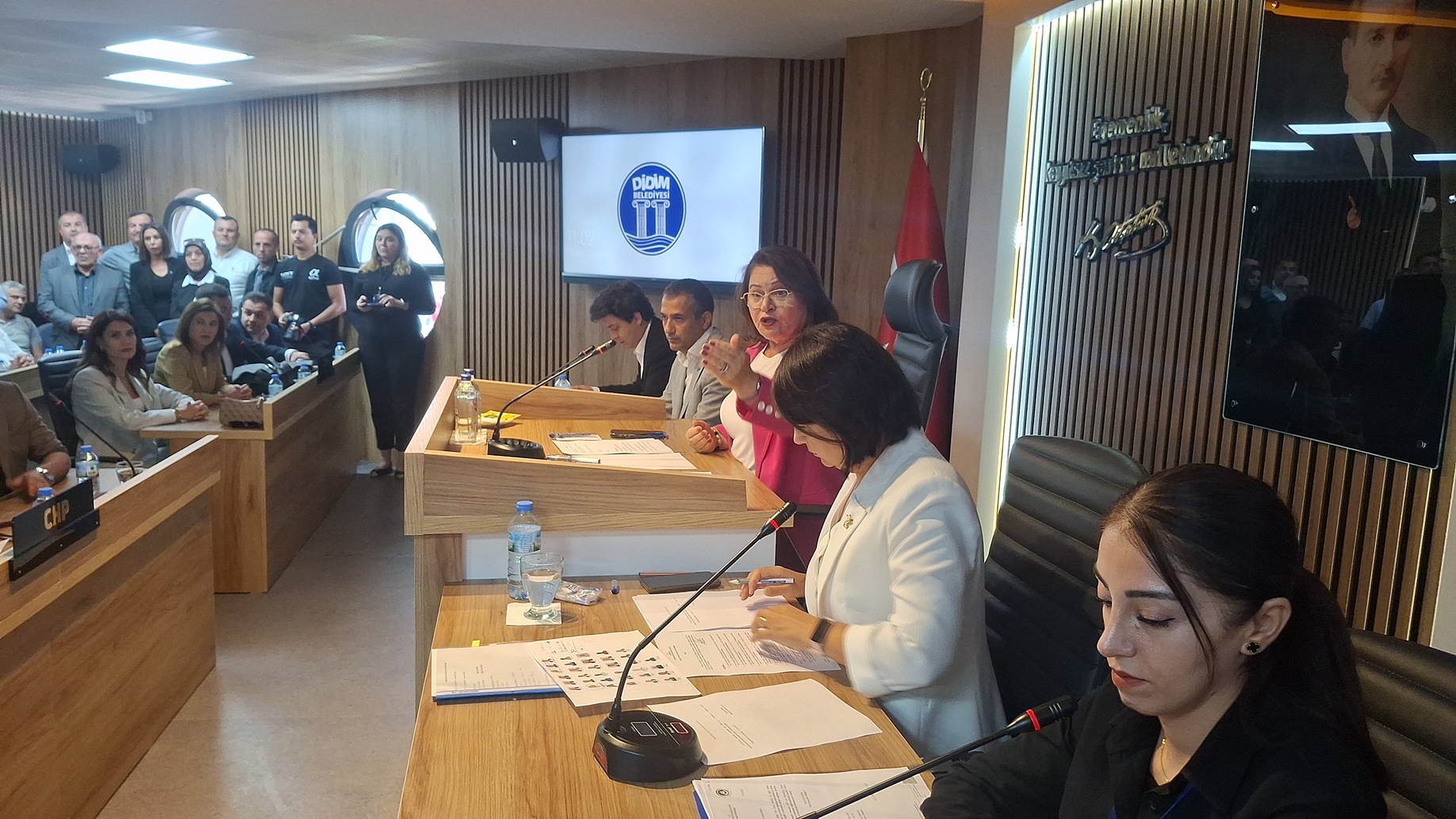 Didim Belediye Meclisinde Protesto Krizi 603424 0C410B095Efe3Cf95B40Fb8F4A265500