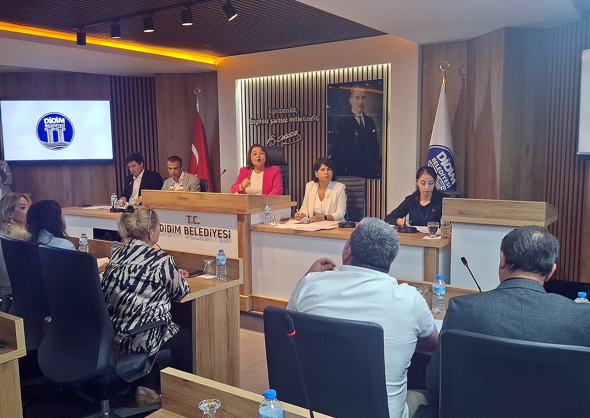 Didim Meclisinde Arac Alimi Oylamasinda Sinirler Gerildi 603457 7Bcaa16Bf60Ebcaedc95Fa724D9Da481