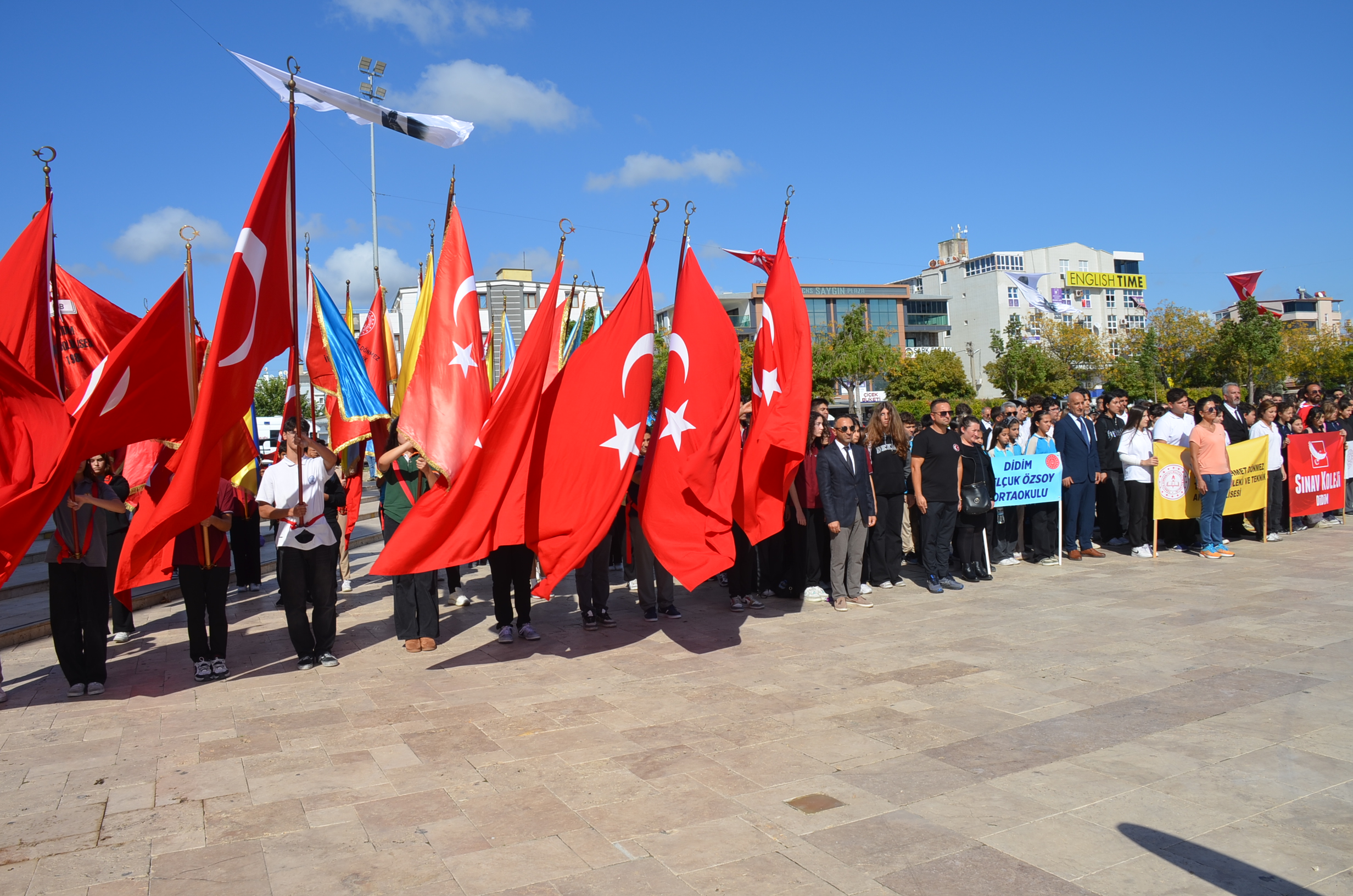 Didimde 29 Ekim Kutlamalari Celenk Toreniyle Basladi 610087 A03B7Abee38Bf888804Ad7430Ec621Ff