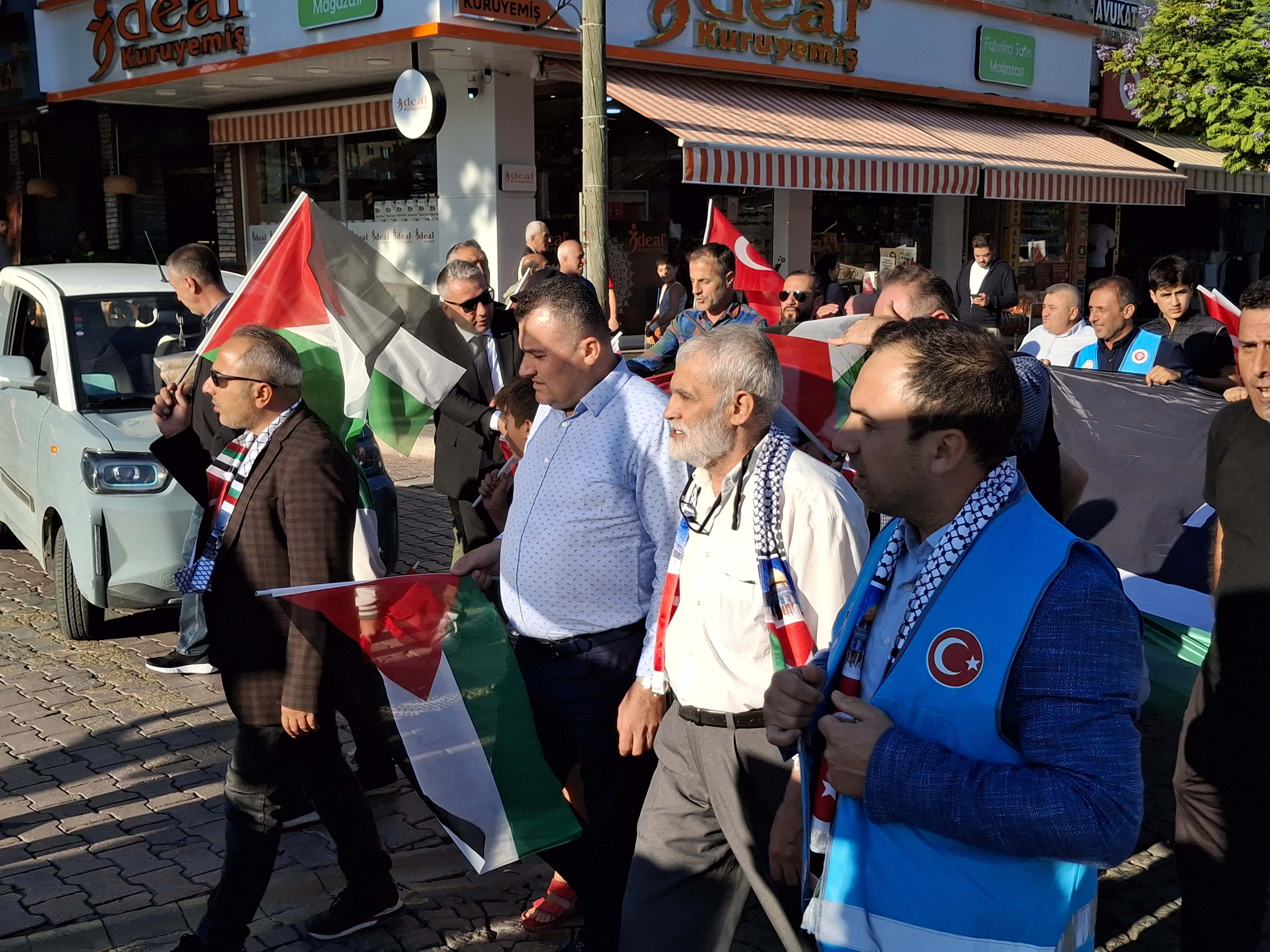 Didimde Gazzeye Destek Yuruyusu 606117 7D84B4Fec7D4Fa02A2Dccbc2503Dbe14