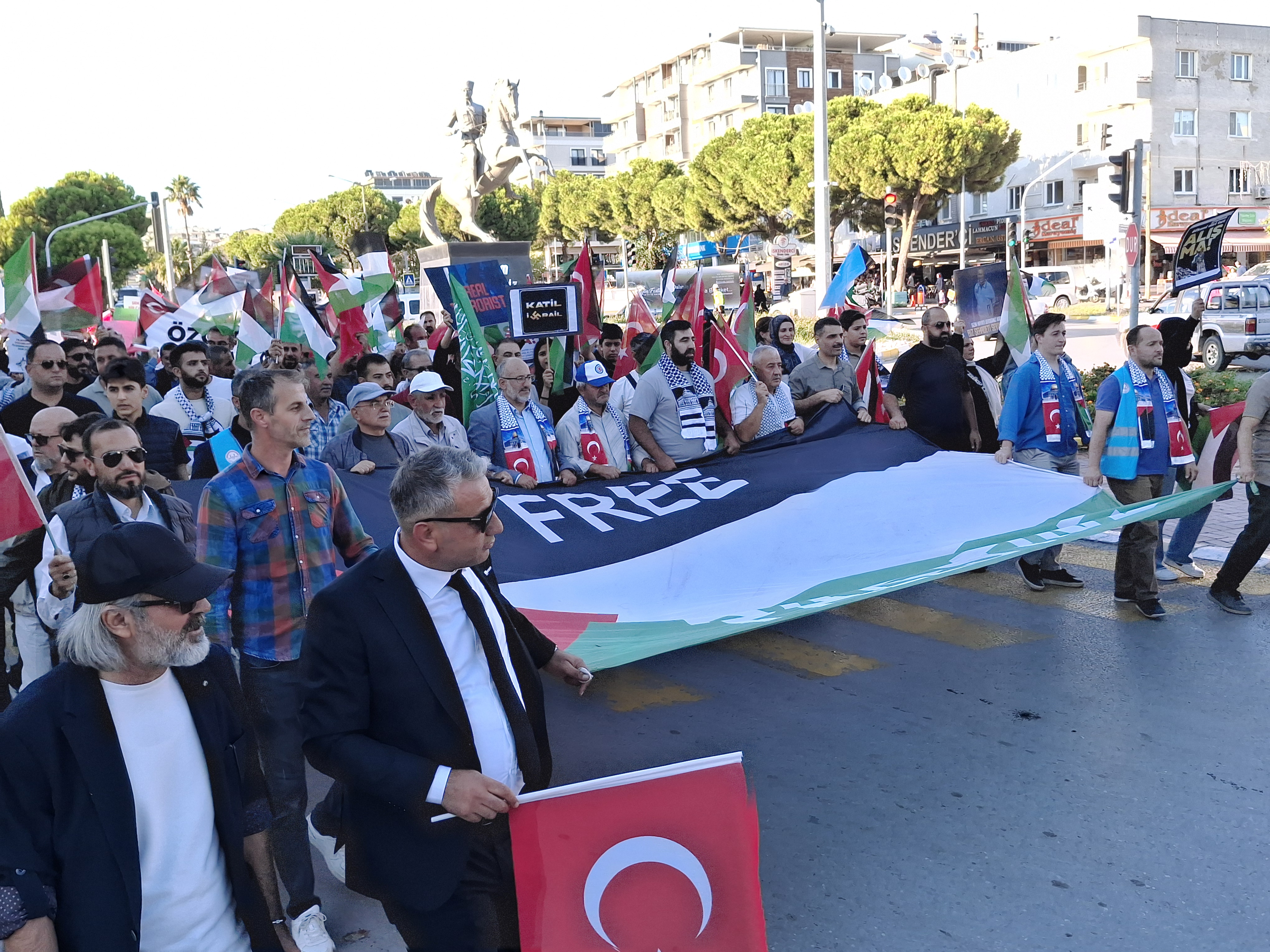 Didimde Gazzeye Destek Yuruyusu 606117 A79Fabb071Bede364F46E9D1D8Ec562F