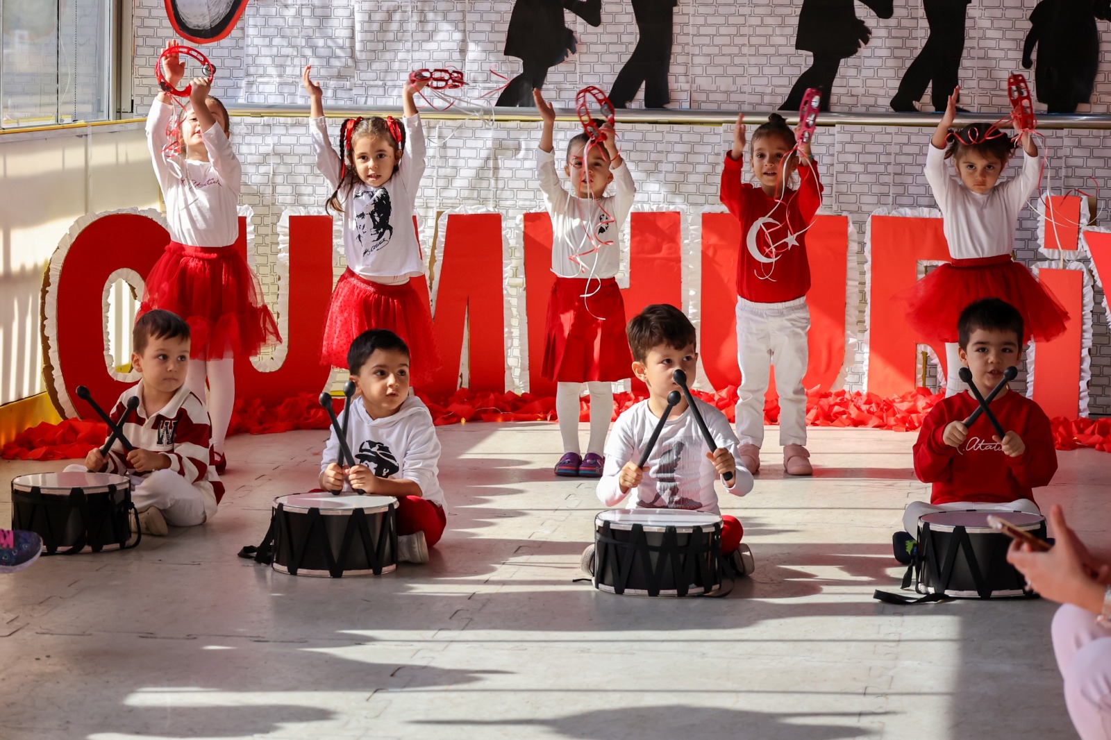 Efelerin Minik Ogrencileri Cumhuriyet Bayramini Kutladi 609887 27445Ec74Ce94Aeabc6E2Fc98F211B77