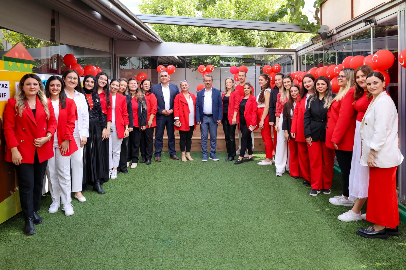 Efelerin Minik Ogrencileri Cumhuriyet Bayramini Kutladi 609887 Abe488A1E63904E64Ef5Be309Bf00893