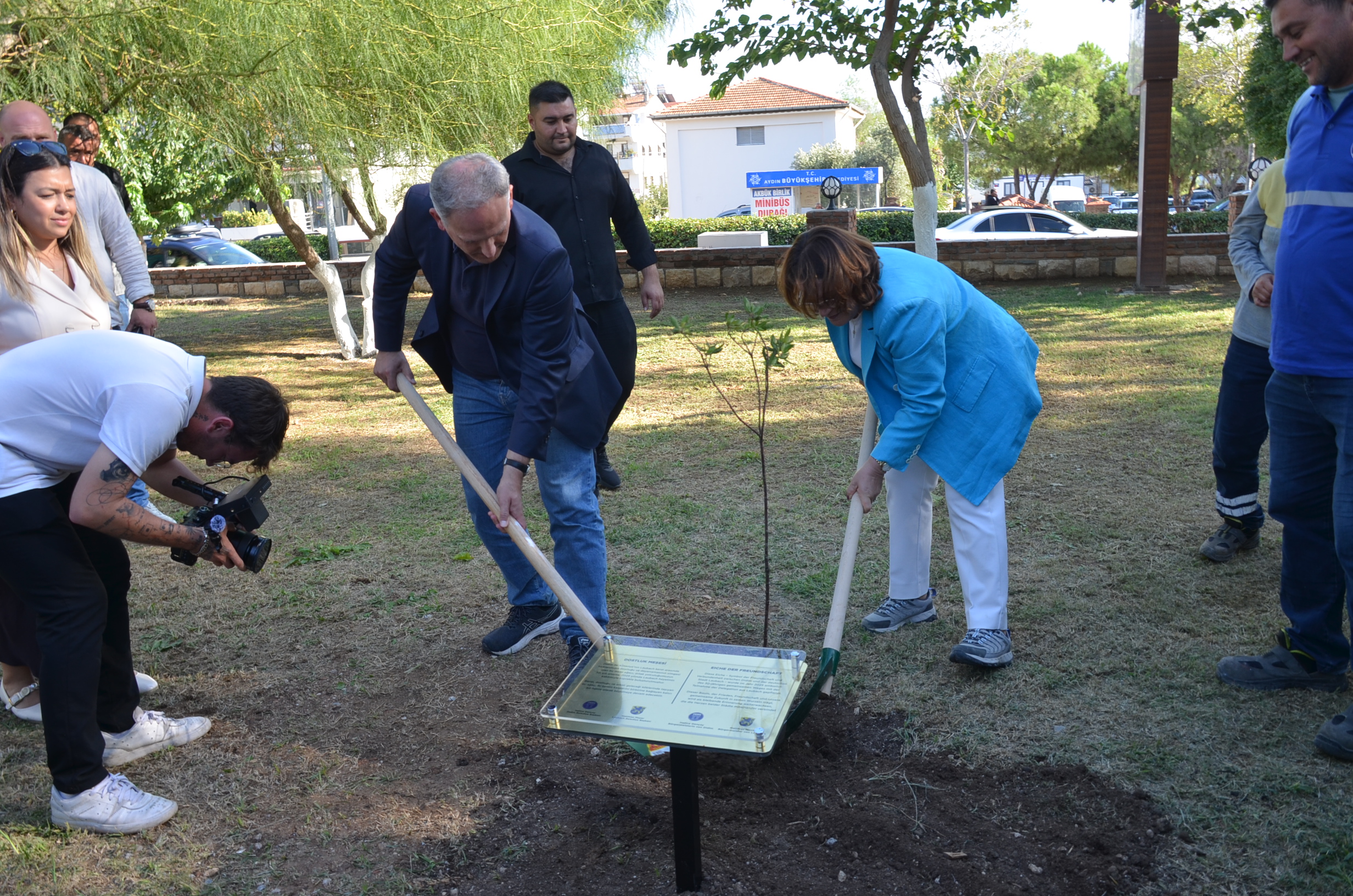 Eski Baskana Yasarken Buyuk Vefa 604125 470555A0E5Ae8Ef1F605B84C4827918E