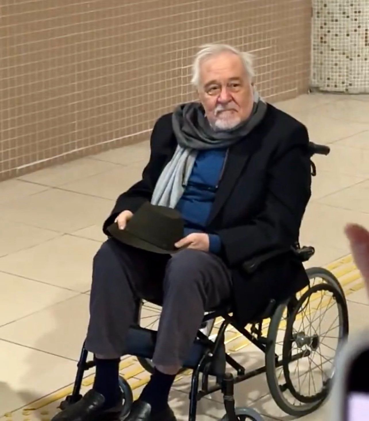 G2 S Ix2 K X0 A A U7 C8