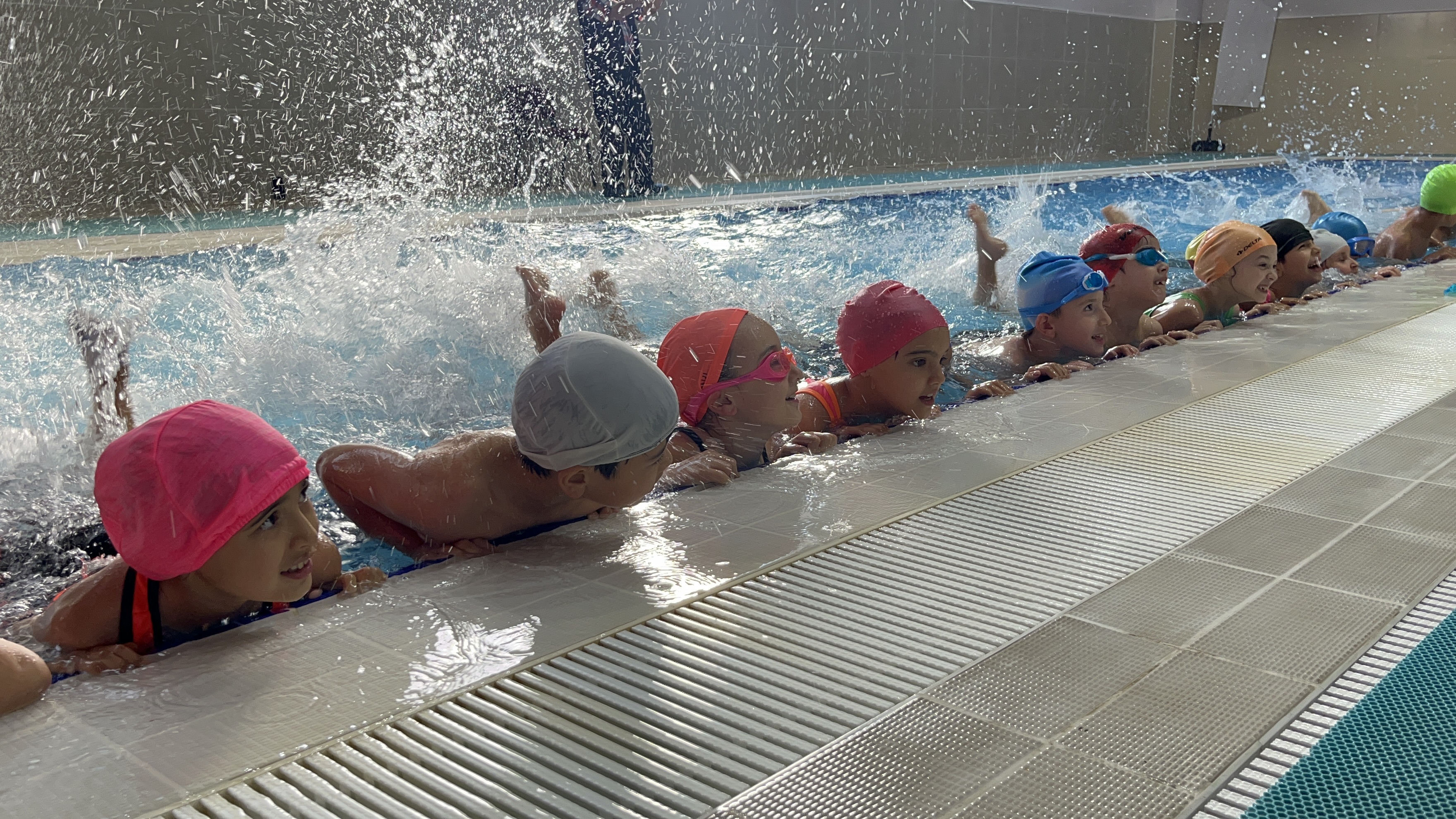 Gelecege Kulac Atiyorum Projesi Basladi Nazillide Yuzme Bilmeyen Ogrenci Kalmayacak 604734 077Acb3D45A2Ffe94746A77002D7F9D2