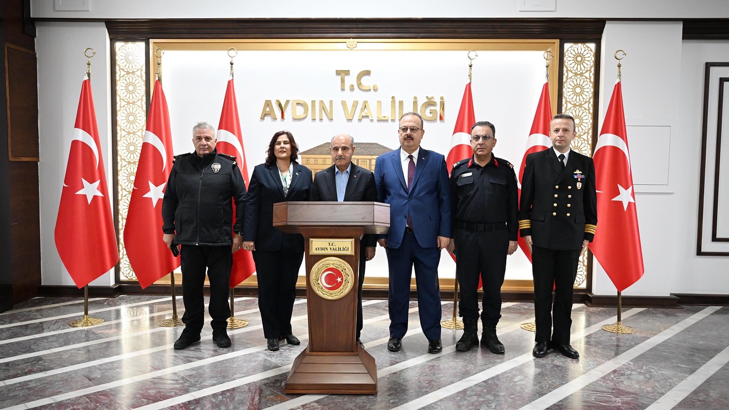 Icisleri Bakan Yardimcisi Aydinda 607672 F844E020E591F2D142C568A2E5Eb23Cc