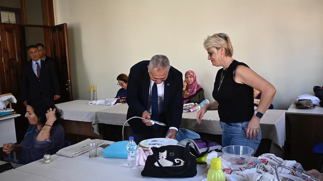 Ilce Milli Egitim Muduru Ataman Kuhemi Ziyaret Etti 607323 7106D2Be4Fa0834D1E650C345A56650F