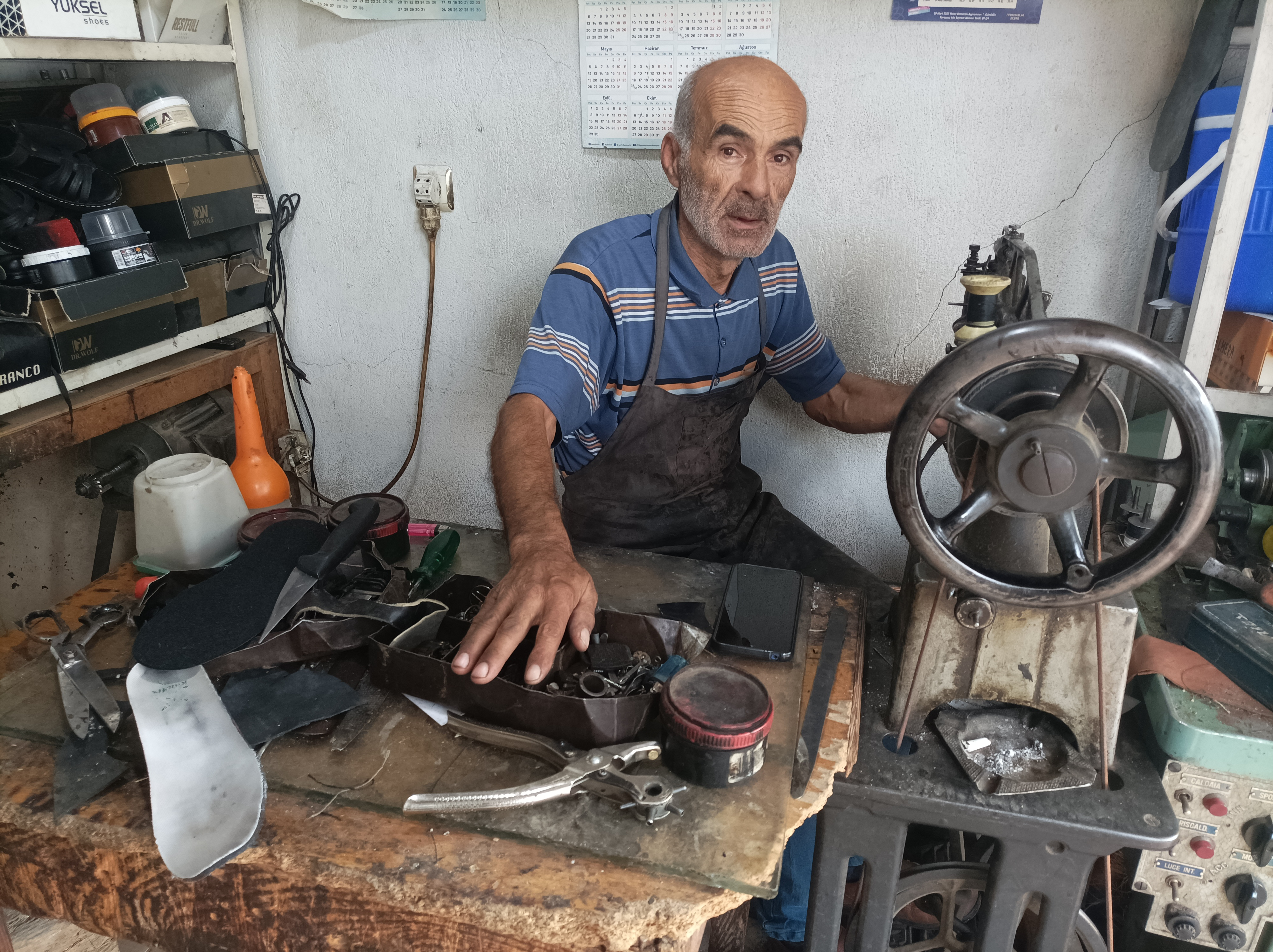 Karacasuda 52 Yillik Ayakkabi Ustasi Yilin Ahisi Secildi 604385 785F43F55B502851310E8194C3A42073