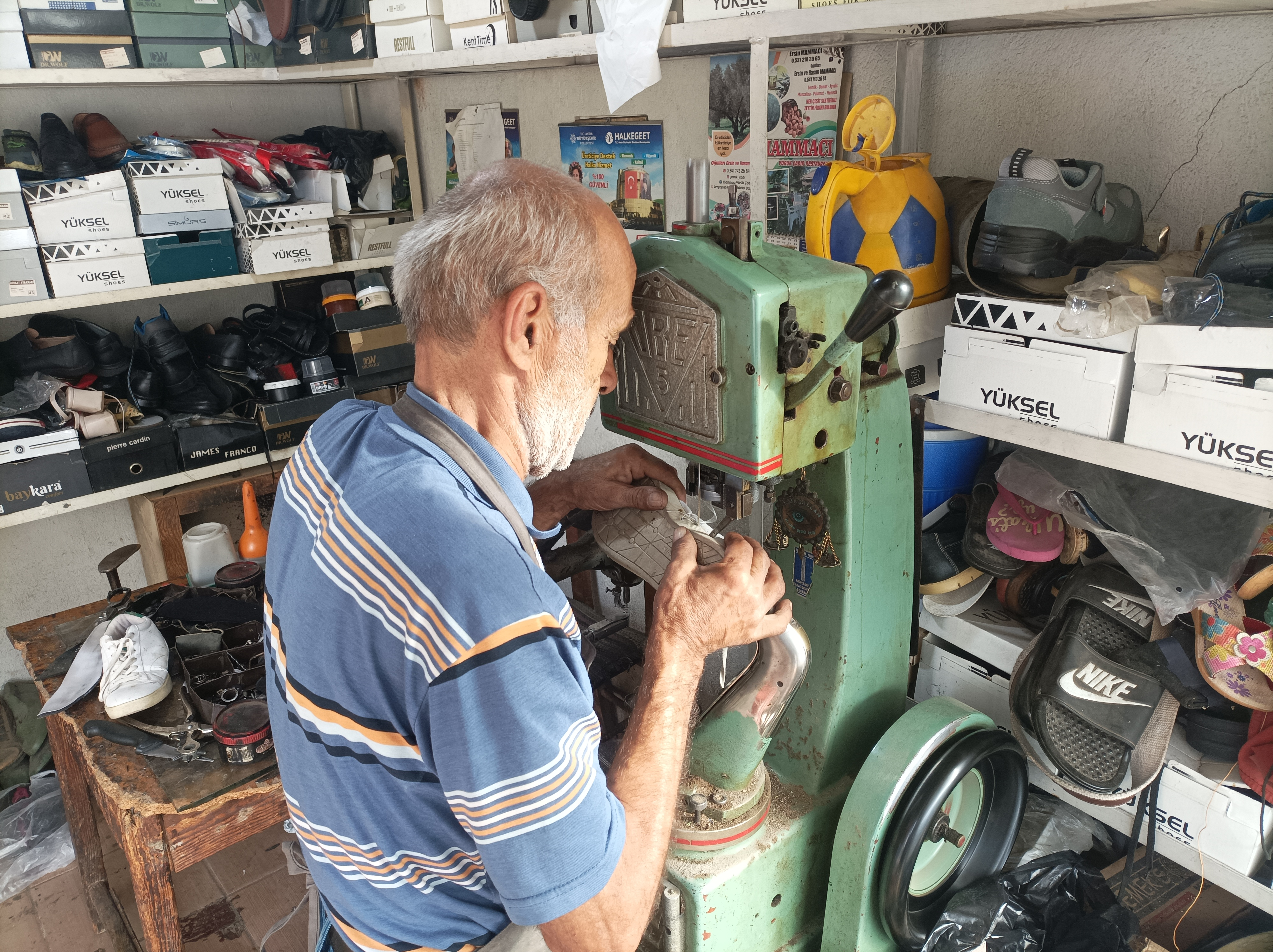 Karacasuda 52 Yillik Ayakkabi Ustasi Yilin Ahisi Secildi 604385 D56E0B0941Ff913Cf603Fad720Ecb78D