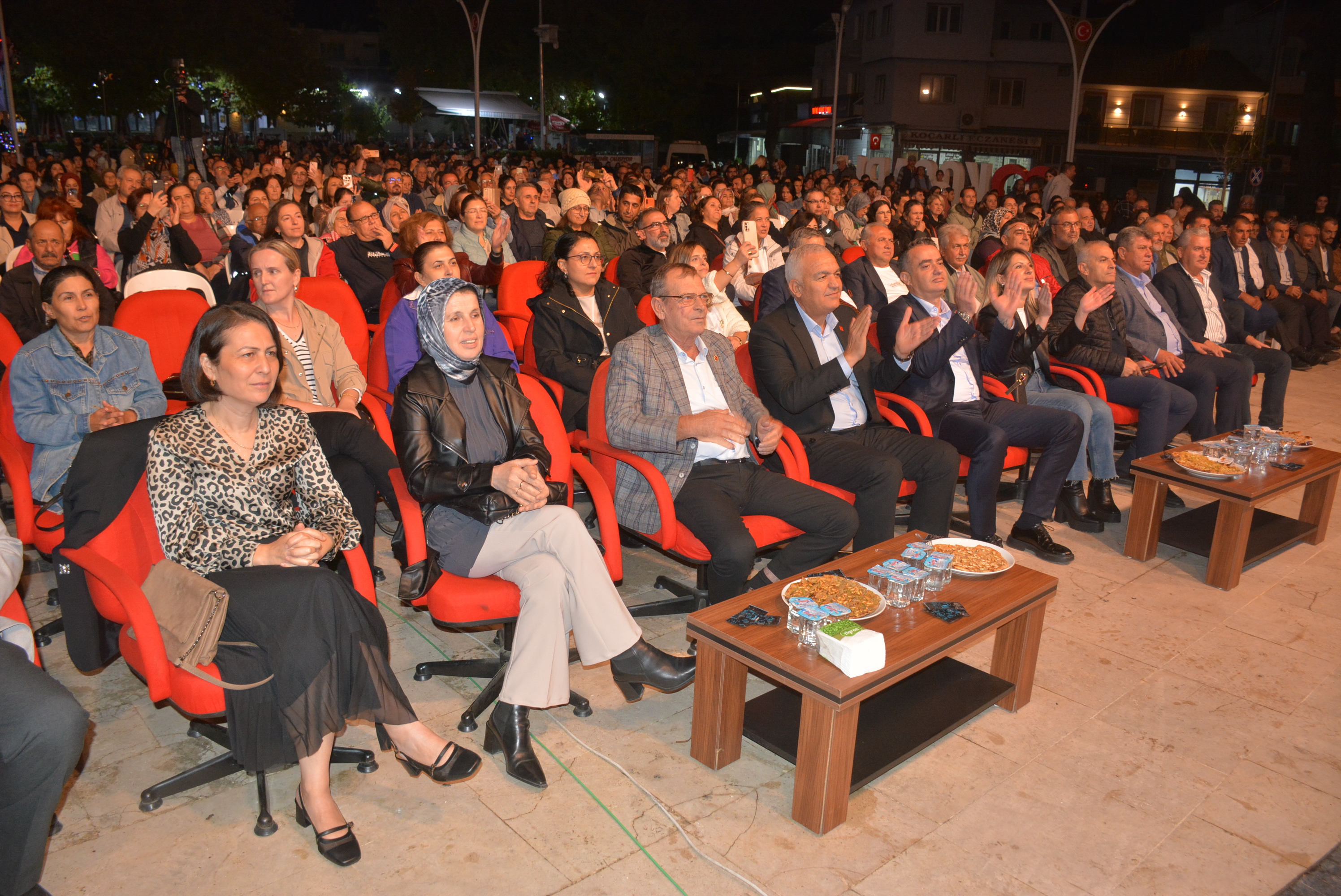 Kocarli Suavi Ile Costu Arici Kunarli Pidenin Baskenti Kocarli 605607 83D2B9141E1D85Ecee08850A9563470A