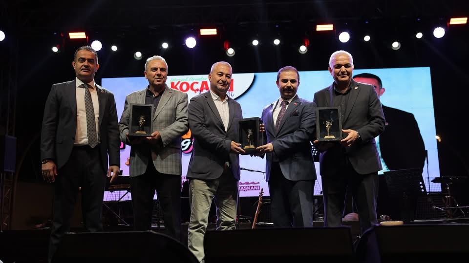 Kocarlida Festival Coskusu Ayse Dincer Sahne Aldi Meydan Doldu 605900 Eb76C2C50A3C843603959Cf2B9E9075A