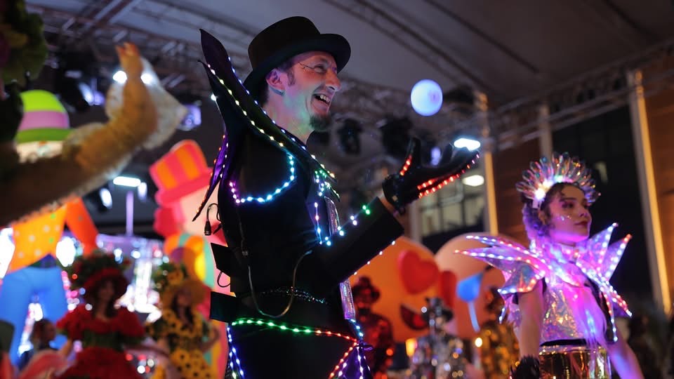 Kocarlida Festival Coskusu Ayse Dincer Sahne Aldi Meydan Doldu 605900 F33Ade952A0Fb017F8Cc8D3590F26C59