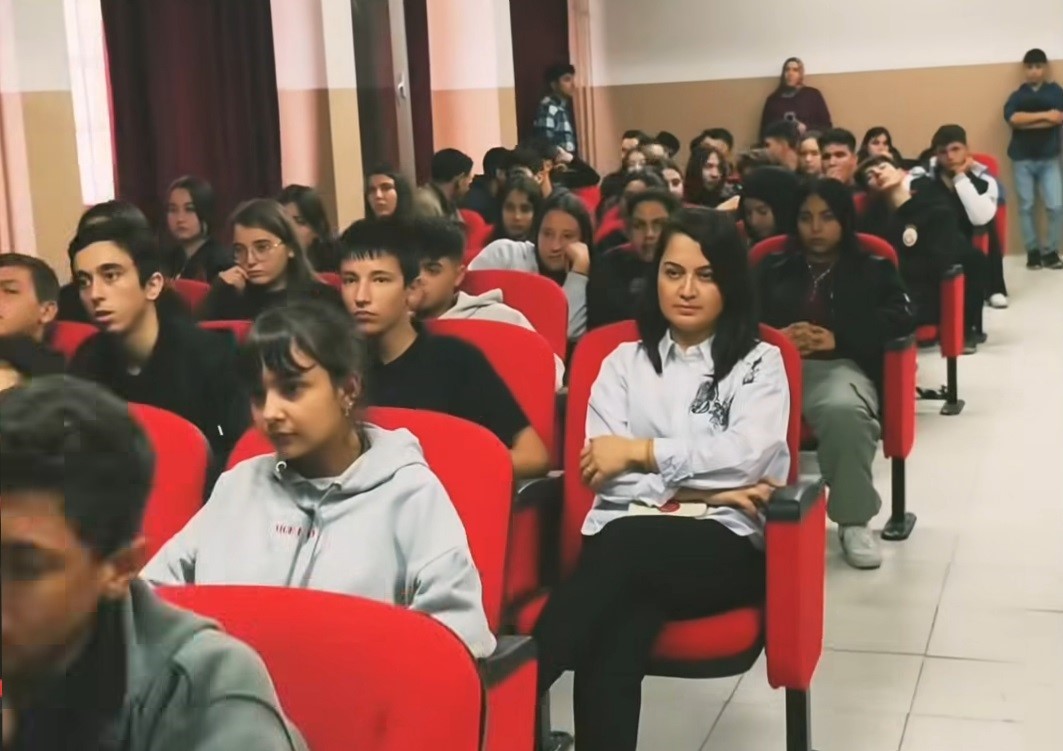 Koskte Ogrenciler Gazzeyi Unutmadi 624372Ecd3551Eb6B3D61C26B6B05991