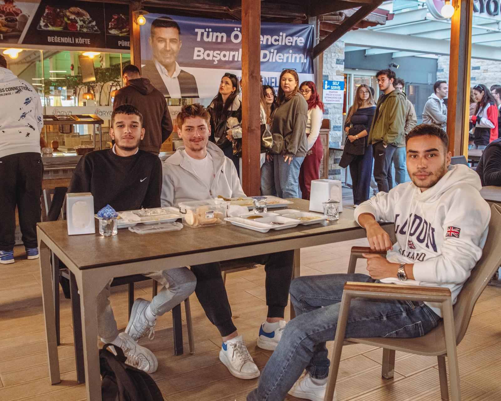 Kusadasi Belediyesi Sofrasini Bu Yil Da Universitelilerle Paylasiyor 606529 44E990Ed49905897780998C18A00B536