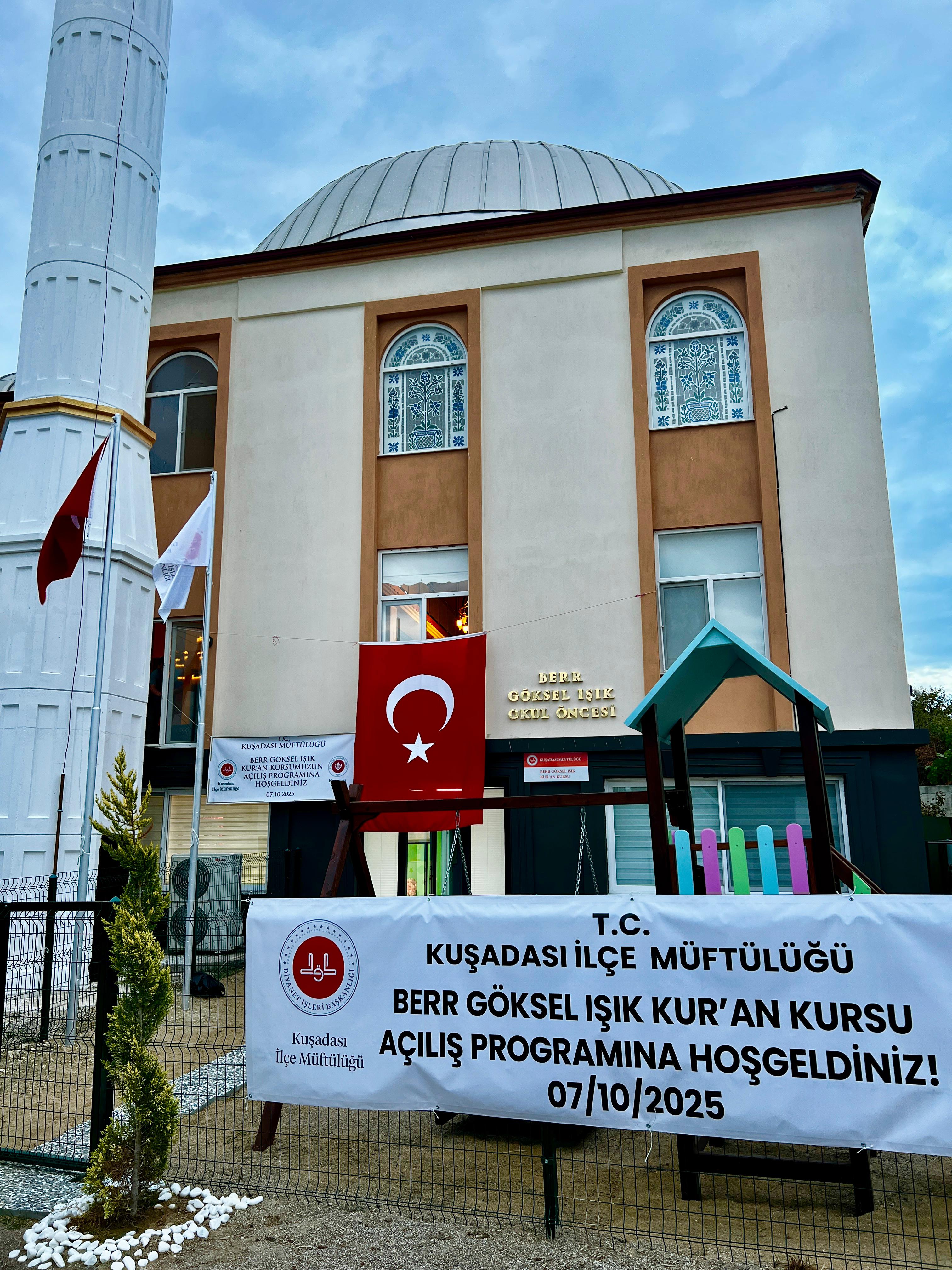 Kusadasi Ilce Muftusu Halil Kara Guzel Seyler Bir Tek Insanin Hayatina Dokunabilmekle Baslar 609534 F16Ce178260D7Fd9B9B5504Bfafbf28D