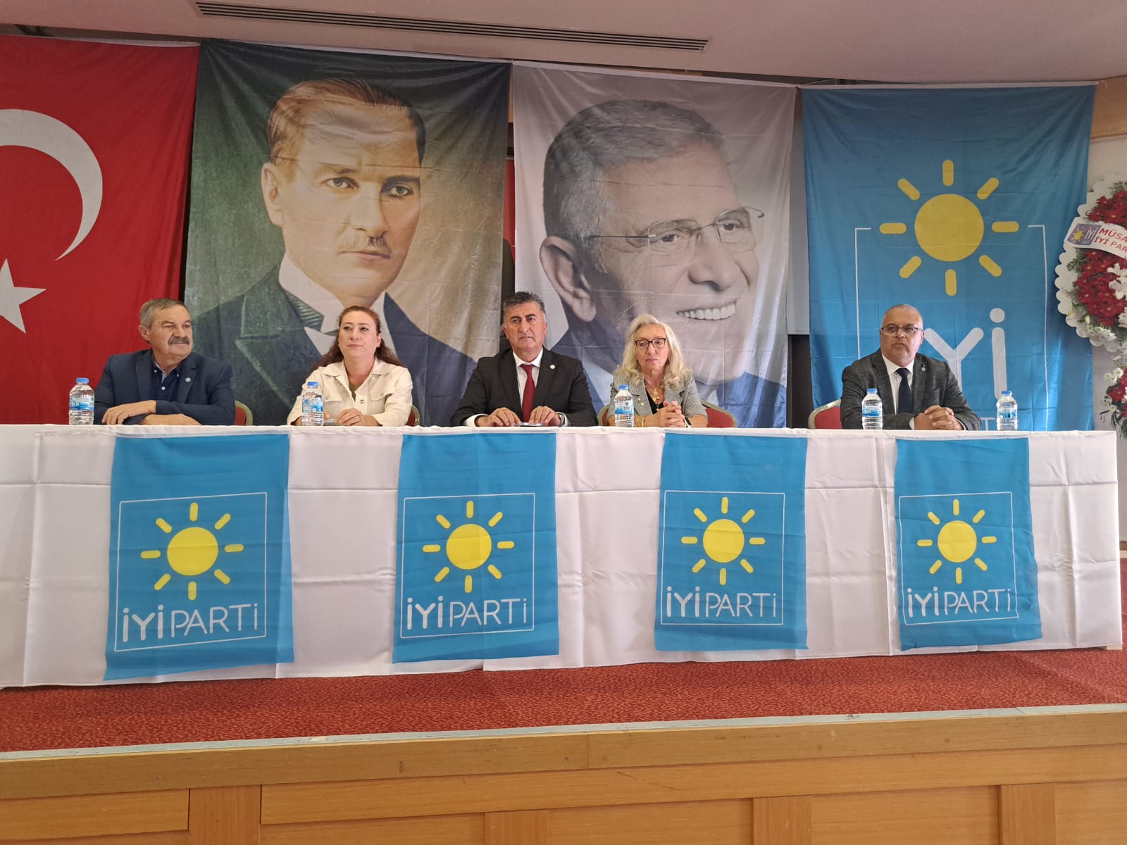 Kusadasi Iyi Partide Behcet Alp Guven Tazeledi 604465 170A757A0847Cf644Dcd1Fe438555240