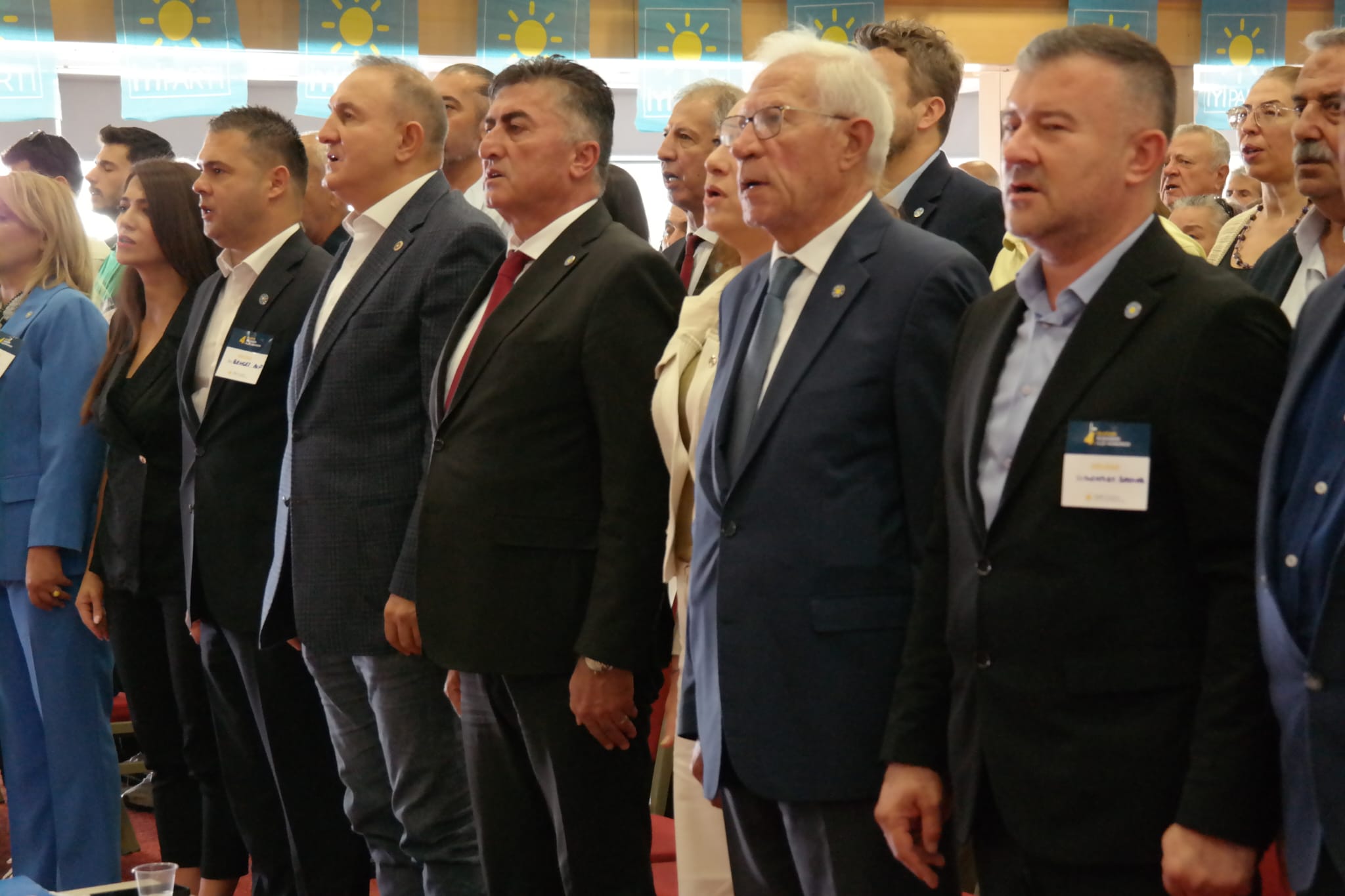 Kusadasi Iyi Partide Behcet Alp Guven Tazeledi 604465 9Fd81F18E0F57462192895Beaa7A4C22