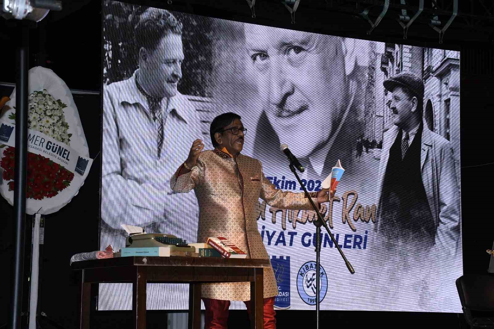 Kusadasinda Nazimin Dizeleri 9 Farkli Dilde Yankilandi E1Cadc04189F1Beacd51C843E80799E1