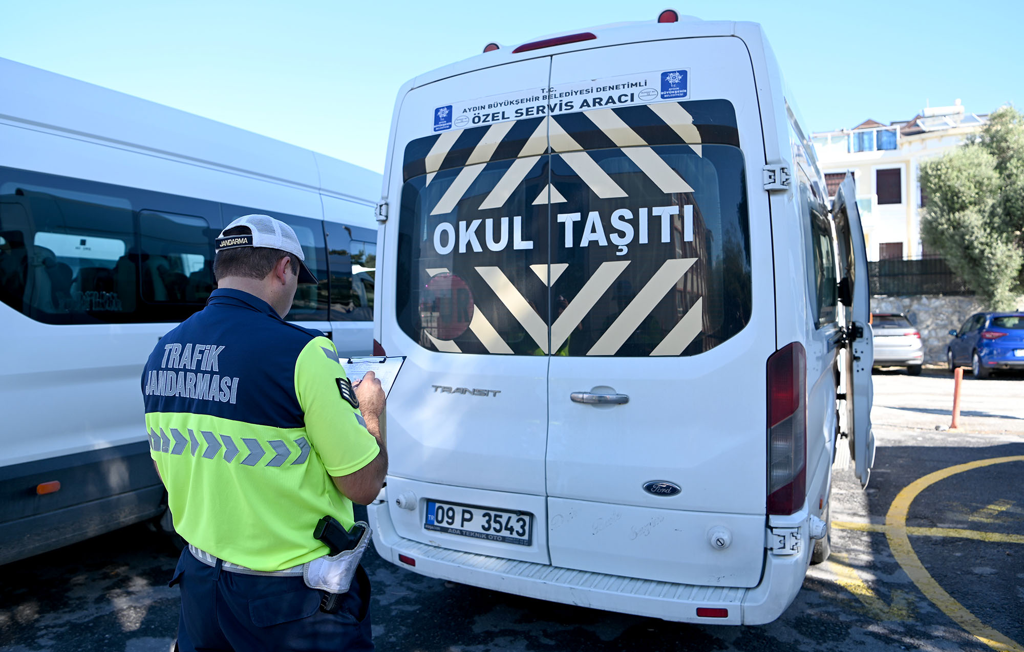 Kusadasinda Okul Servisleri Denetlendi 605449 2B6Dac416F890Ebc40A2B288F923969F