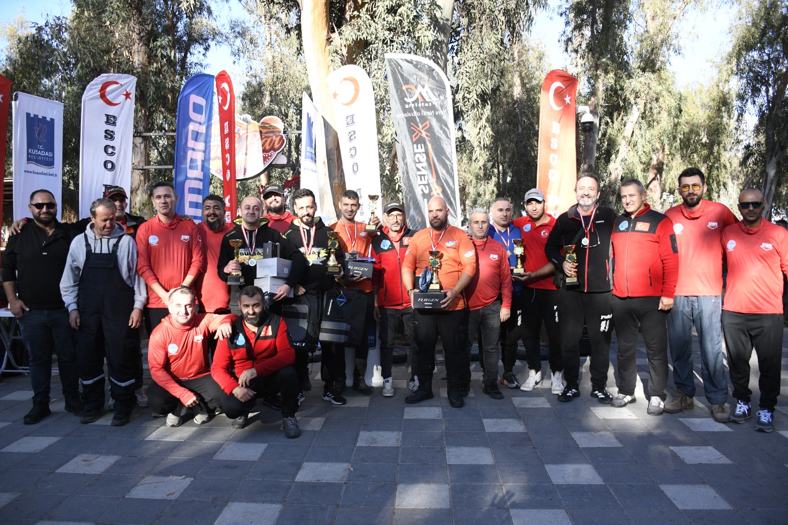 Kusadasinda Oltalar Yaristi 609803 F399725A0781B3D03442A61B27A45939