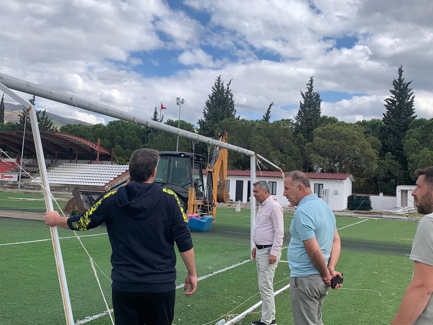 Kuyucak Ilce Stadyumu Yenileme Calismalari Suruyor 6B12C5C208F88B791868E573151Bbe5B