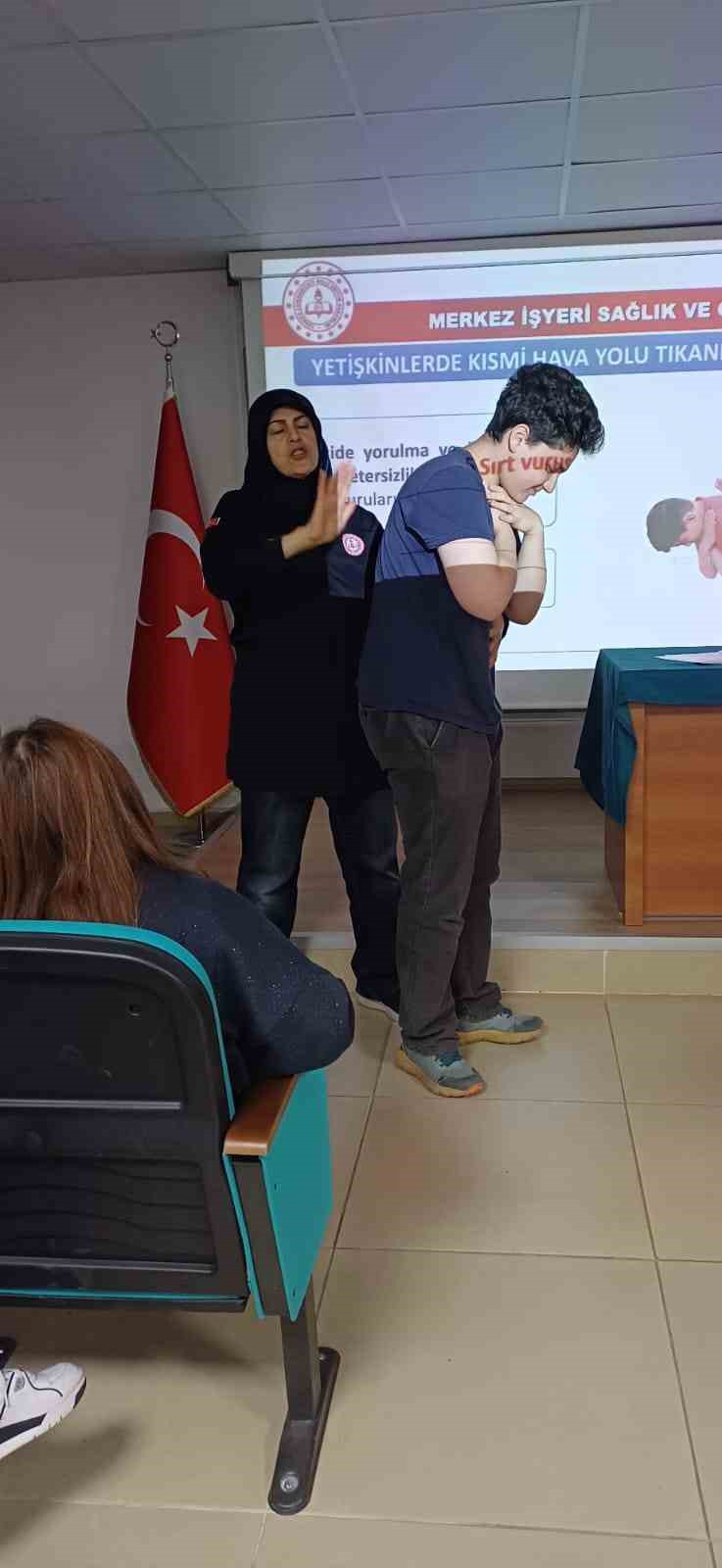 Lise Ogrencilerine Ilkyardim Semineri 502D58B4Ce9679Ceb0A31Ee195F1C024