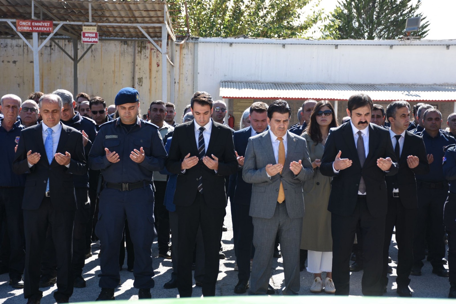 Meslektaslarindan Yalcina Son Veda Nazilli Cezaecinde Huzunlu Toren 606754 5F167Ce89D8611E76763Aa34Af6931C4