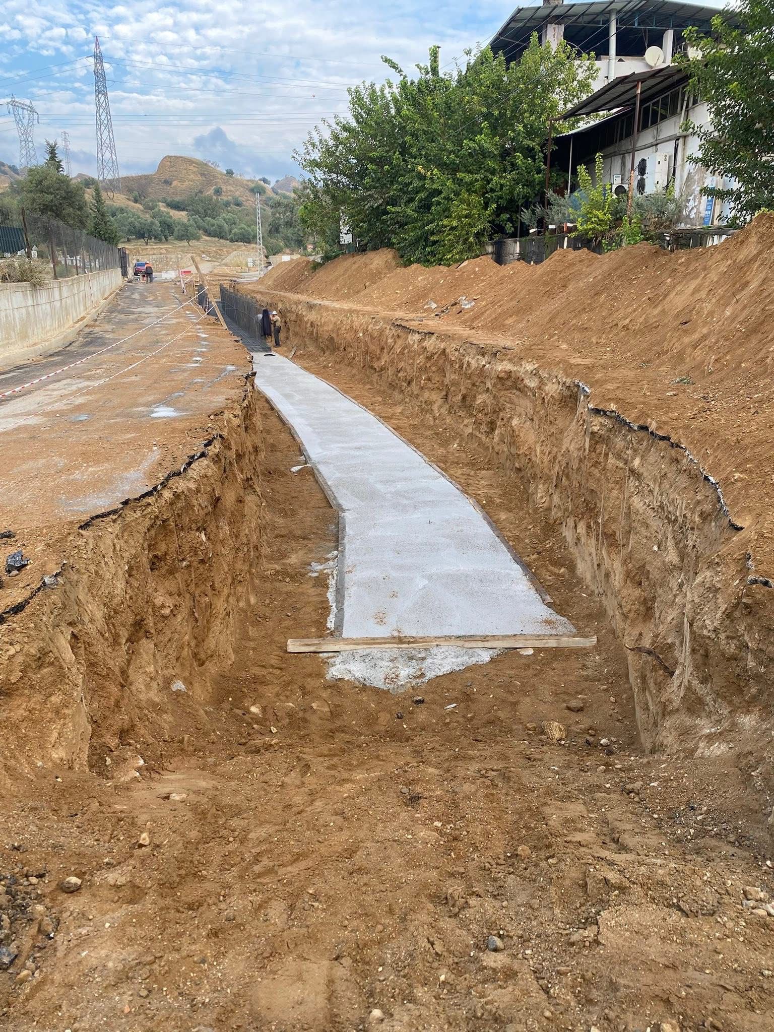 Muhtar Ozturk Tarih Verdi Nazillide Dere Islah Calismalari Hizla Devam Ediyor 608303 Cc79C83292338F1De018F3340Dfd595C