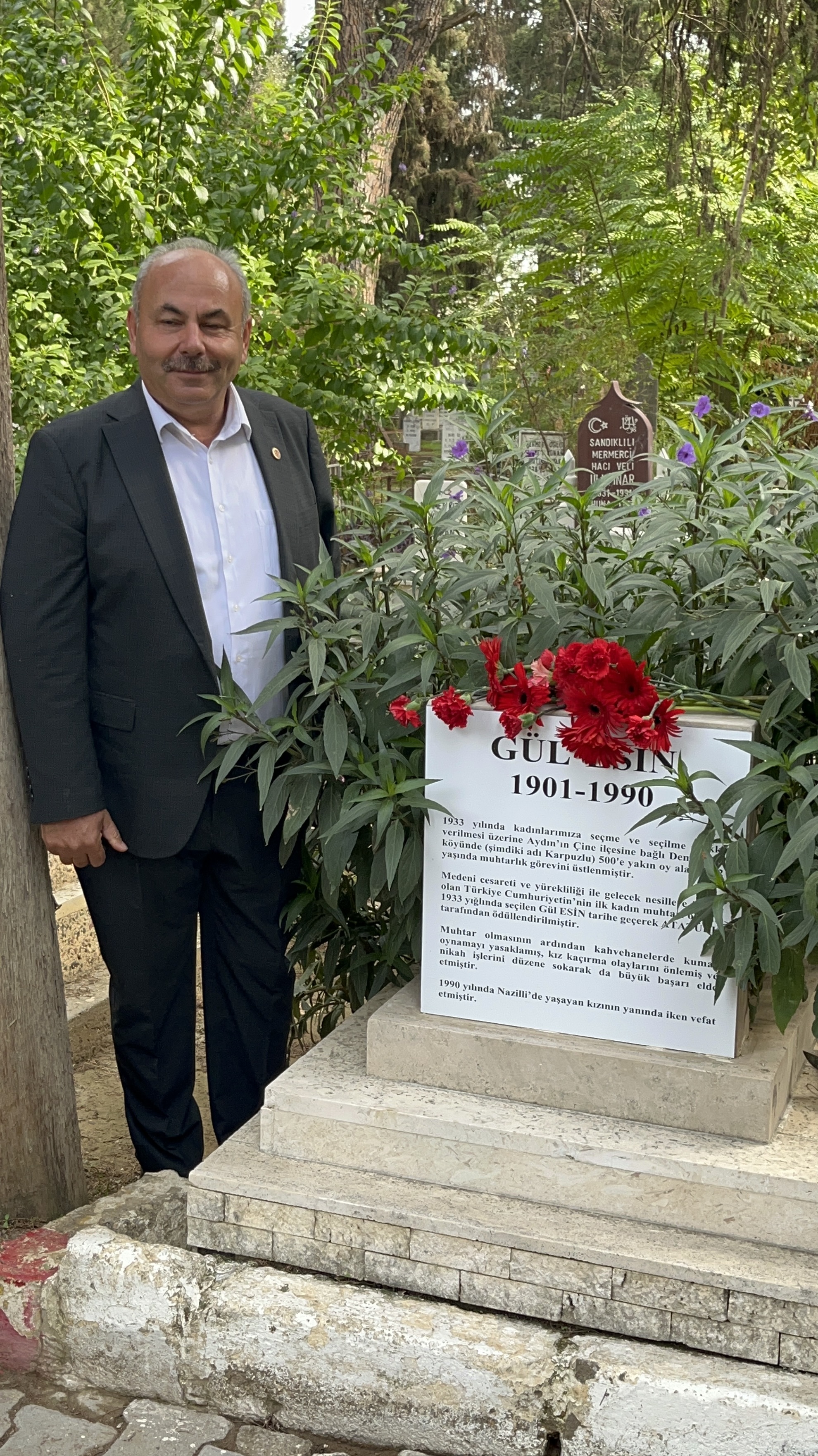 Nazillide Muhtarlar Gunlerini Kutladi Ilk Kadin Muhtar Gul Esin Mezari Basinda Anildi 607852 719473875133Bb9F82Ab0D0B7C936E65