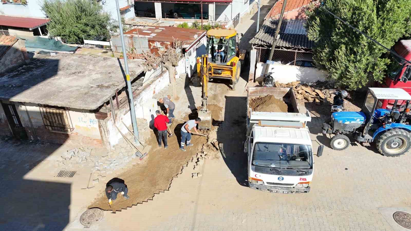 Nazillide Yol Yenileme Calismalarina Hiz Verildi F9Bb1Db7D68Aed668156E3Ad03A9D9F0