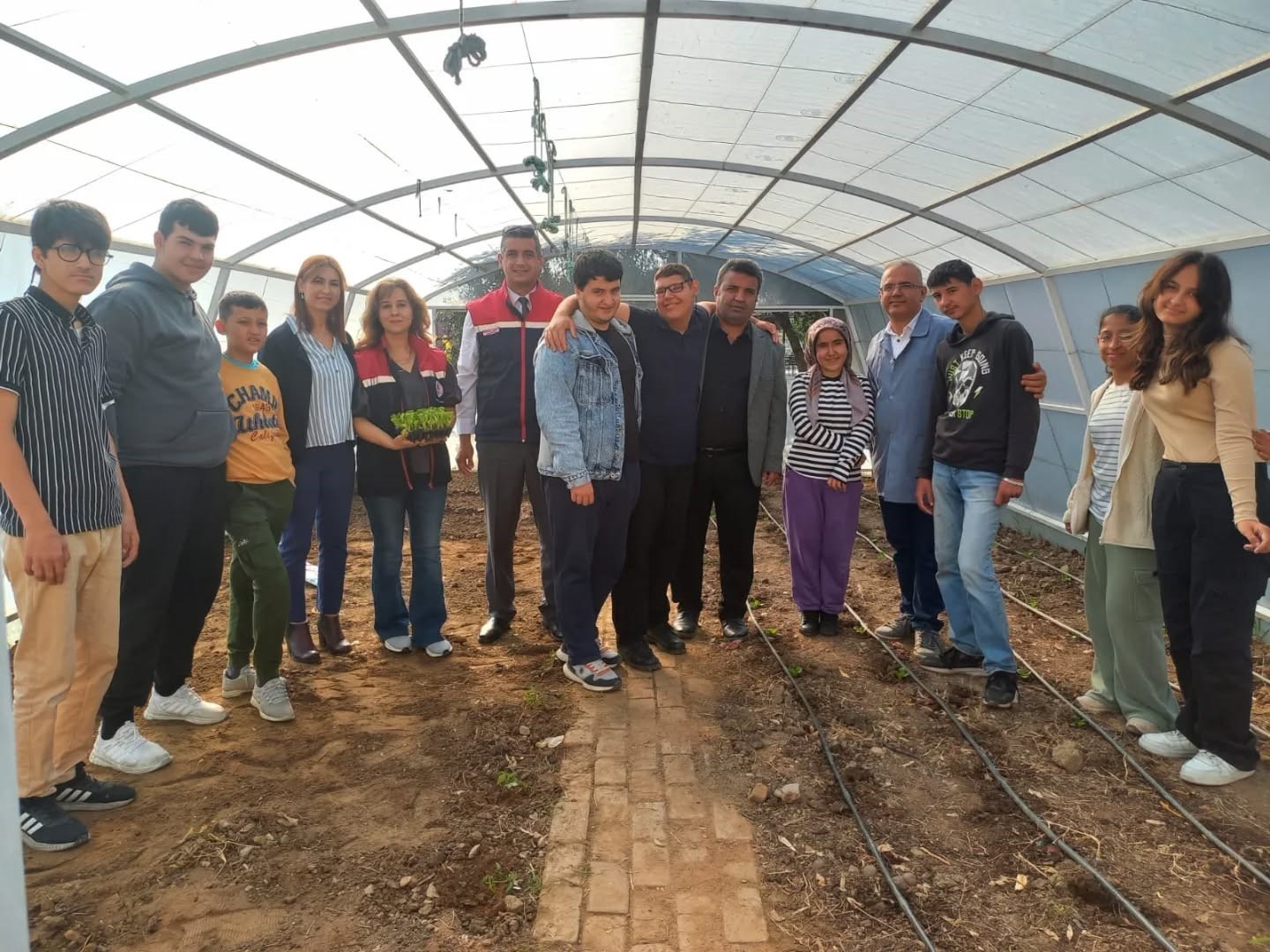 Ozel Ogrenciler Fideleri Toprakla Bulusturdu 9Befe93C1D4C870A83Ce749A16Bf6883