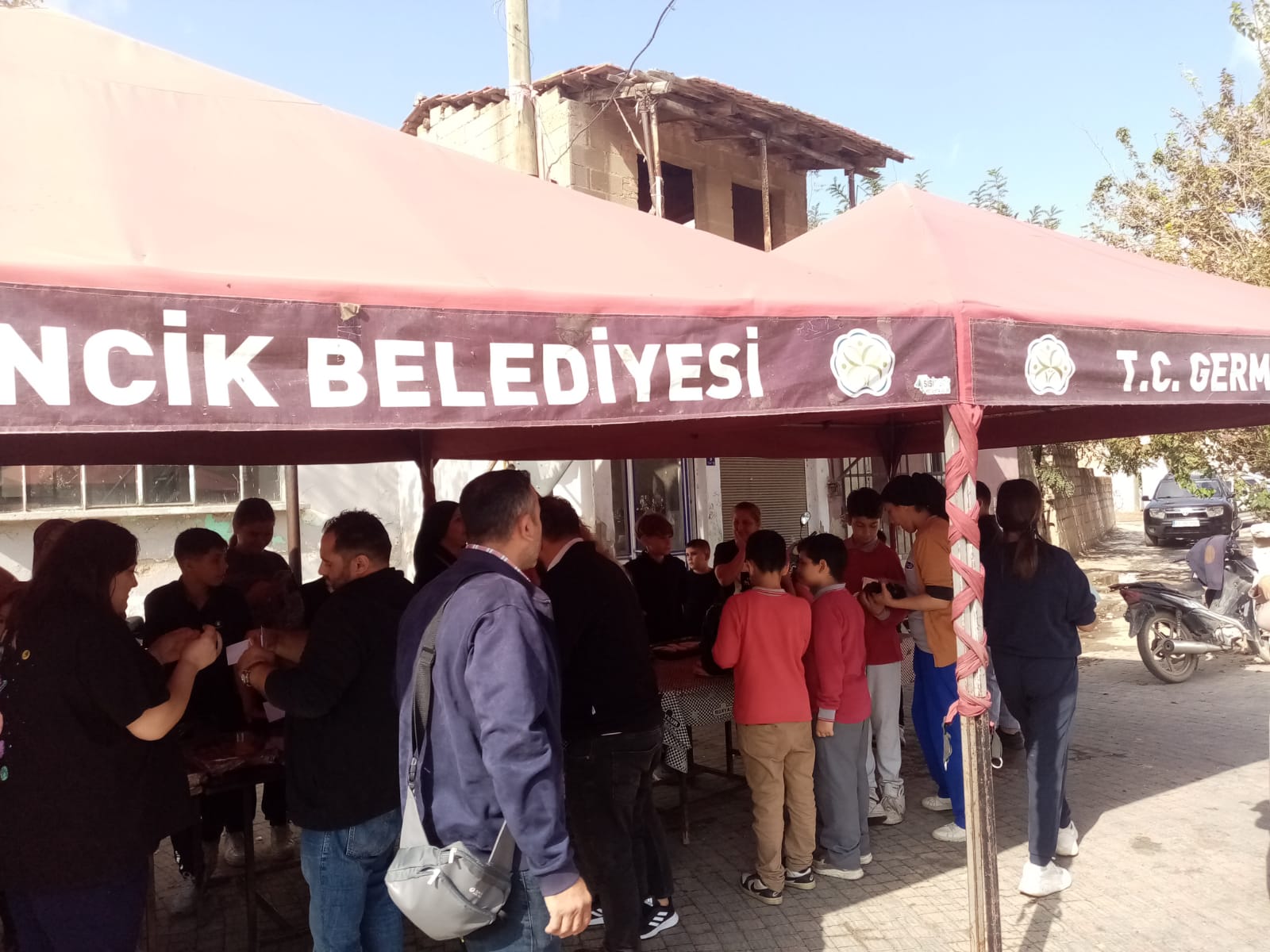 Turanlardan Ornek Dayanisma Tum Urunler 1 Saatte Tukendi 608737 D073E723B3E8Ff1C4Aee7Fb8Dfa5E6D2