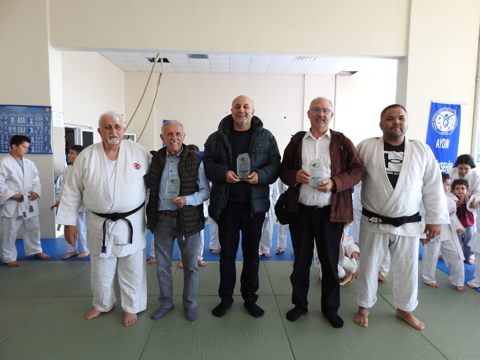 Unlu Isimlerden Sporculara Ziyaret 609788 Bccf654565Ec854C5C7F394A3Dec186D