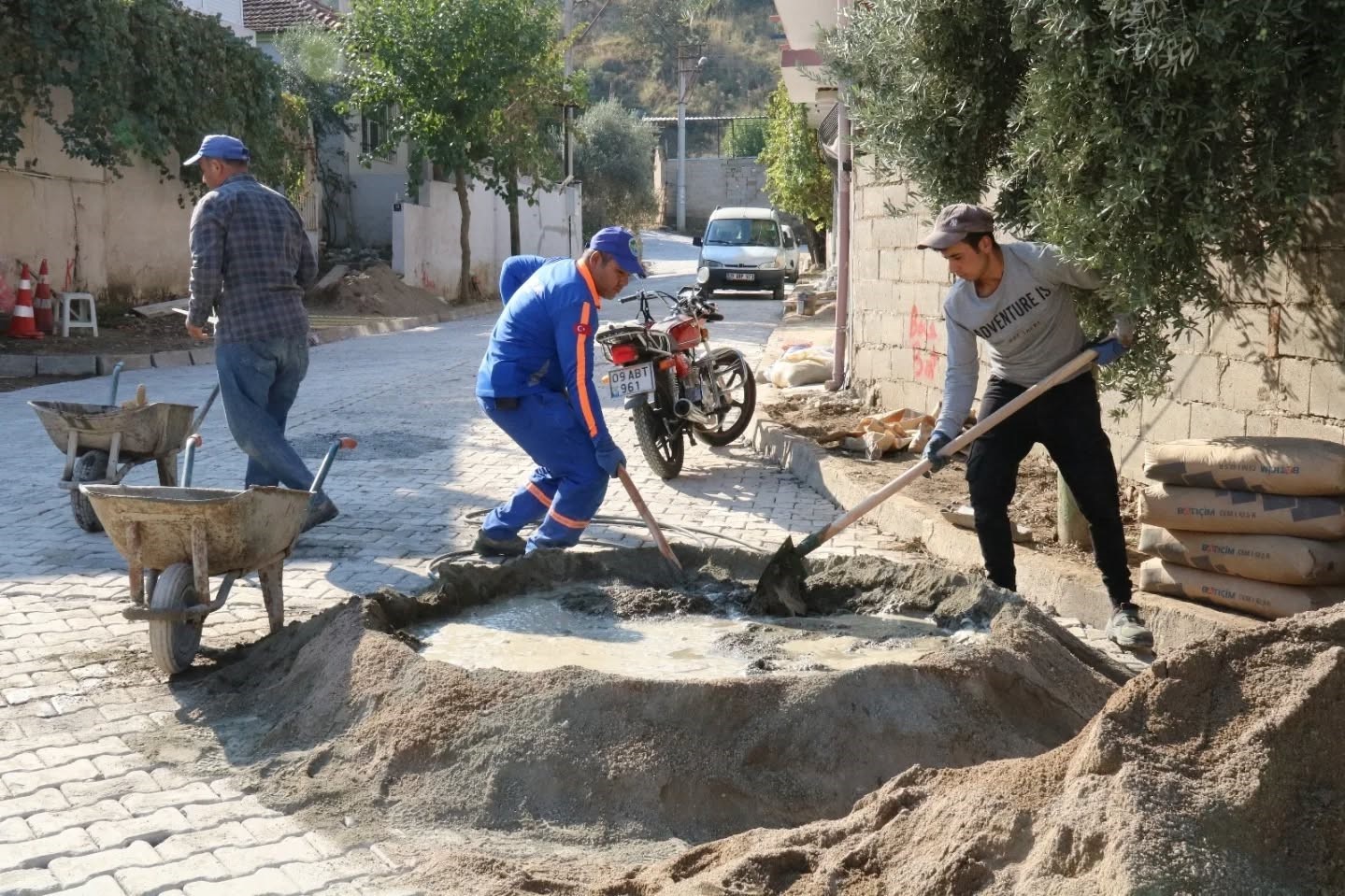 Yenipazarda Belediye Ekiplerinden Hummali Calisma B3Bab3A3A07Af5Afb91739E63F84E3Aa