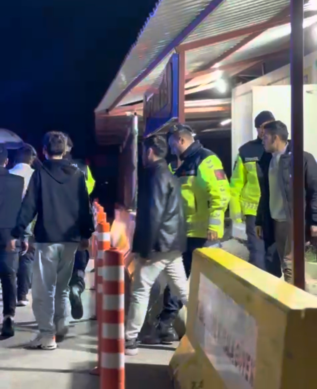 4 Bin Euroya Bodrum Hayali Suya Dustu 612067 0F5F9855A6C3A9428D4B249F14F660Df