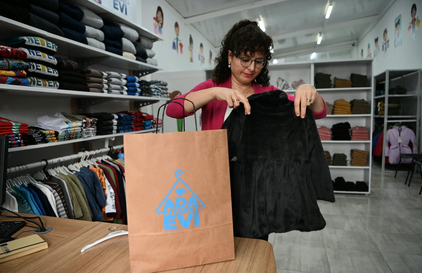 Ada Kiyafet Evi Aciliyor 616068 579160D6Eebe5D58Ca62F59E55617802